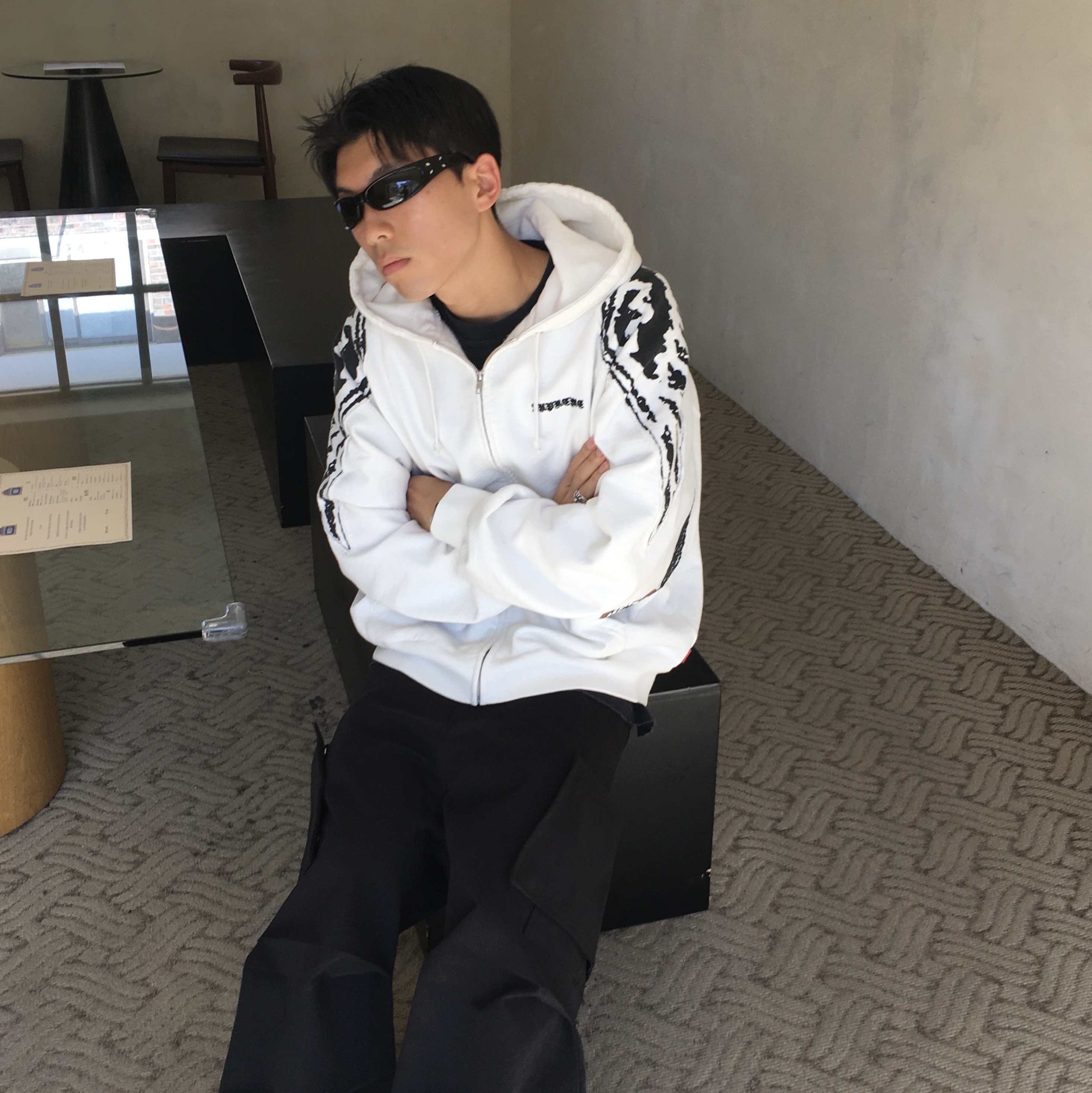 Supreme Wings Zip Up Hooded Sweatshirt Black - 25FW 착용 스타일 - 2