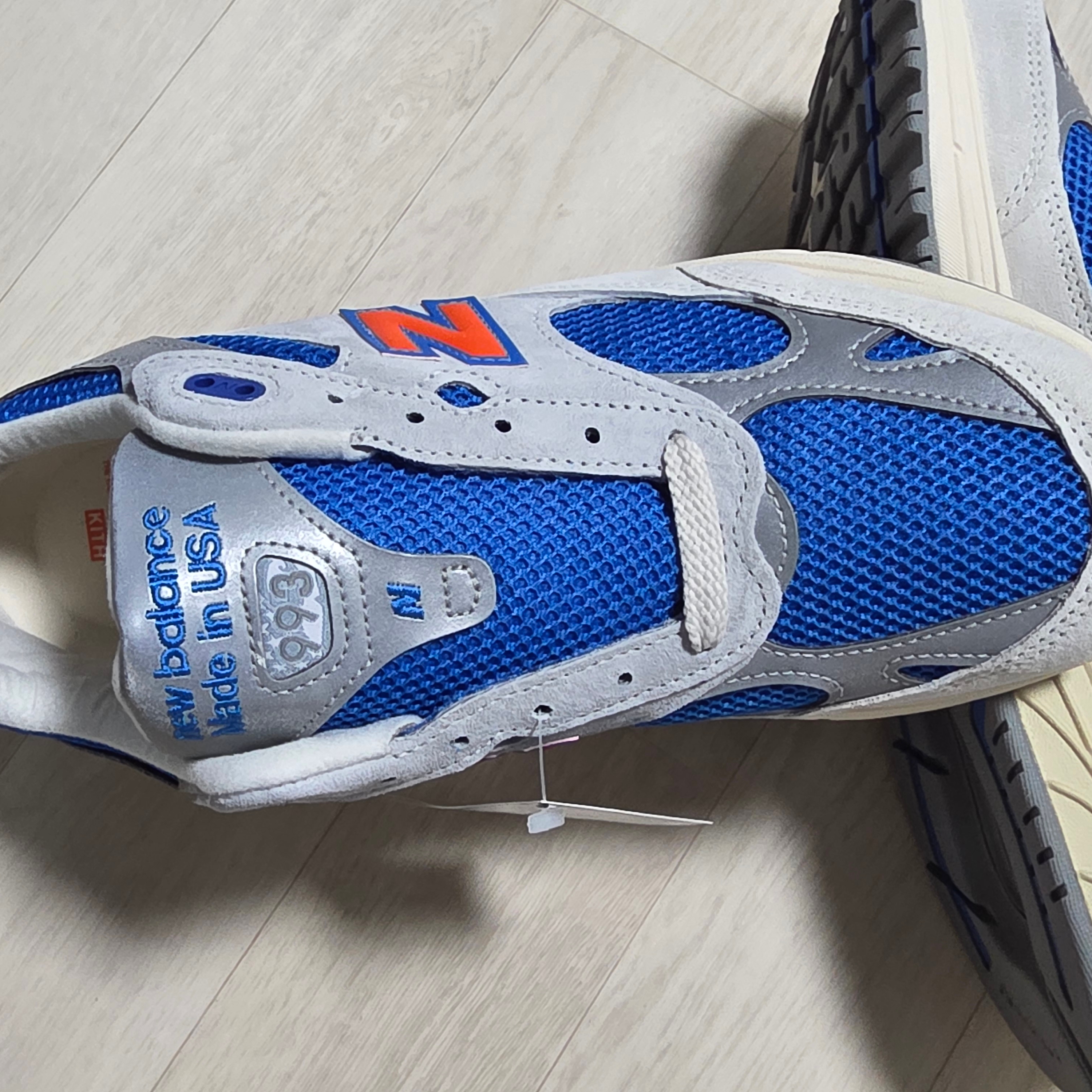 New Balance x Kith x Madison Square Garden 993 Made in USA Ancient Scroll Grey Matter 착용 스타일 - 5