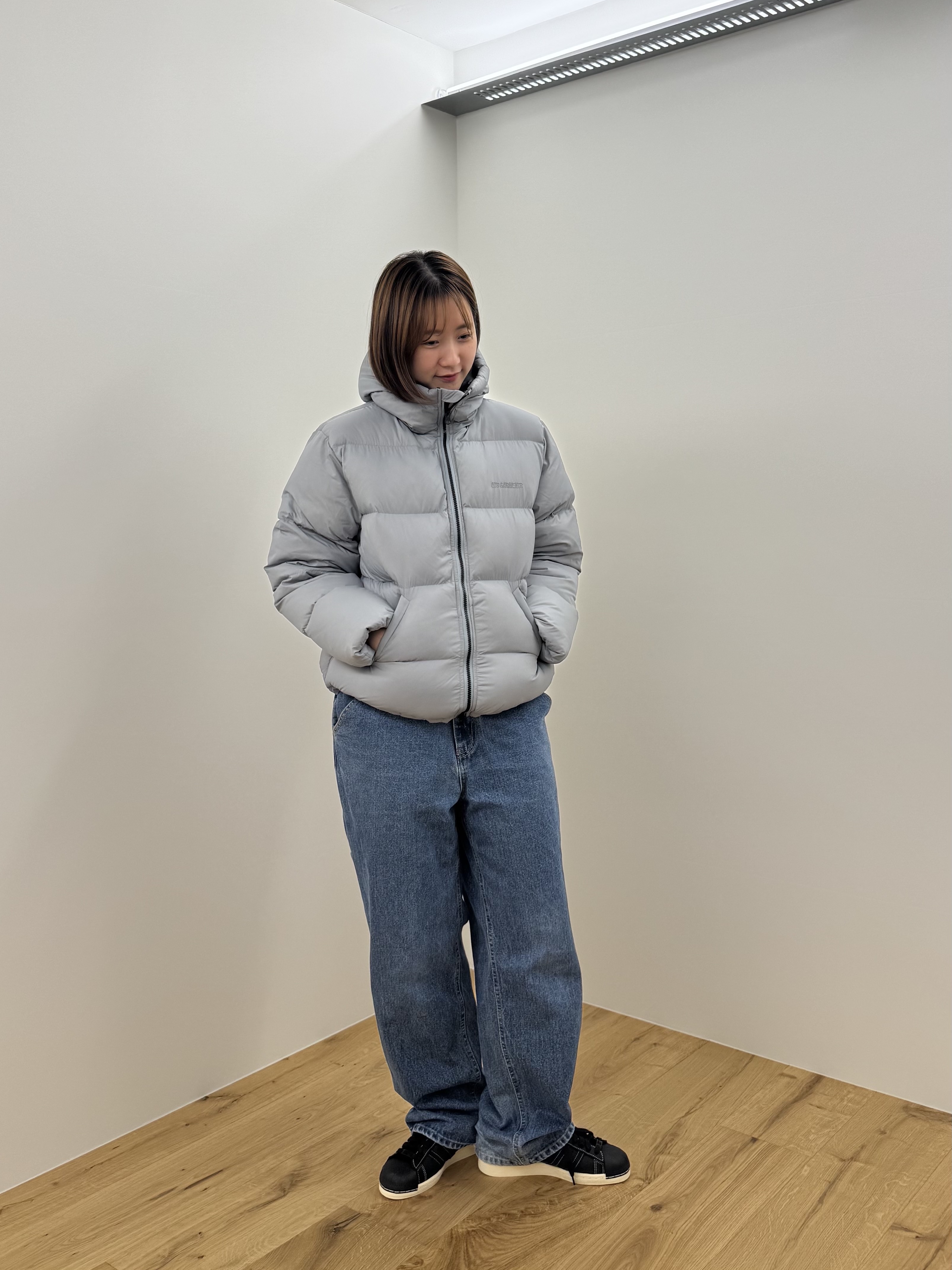 QT8 GARMENTS Duck Down Heavyweight Hoodie Jacket Greyed Skyblue, QT8 Garments TL Denim Carpenter Pant Deep Blue 착용 스타일 - 1