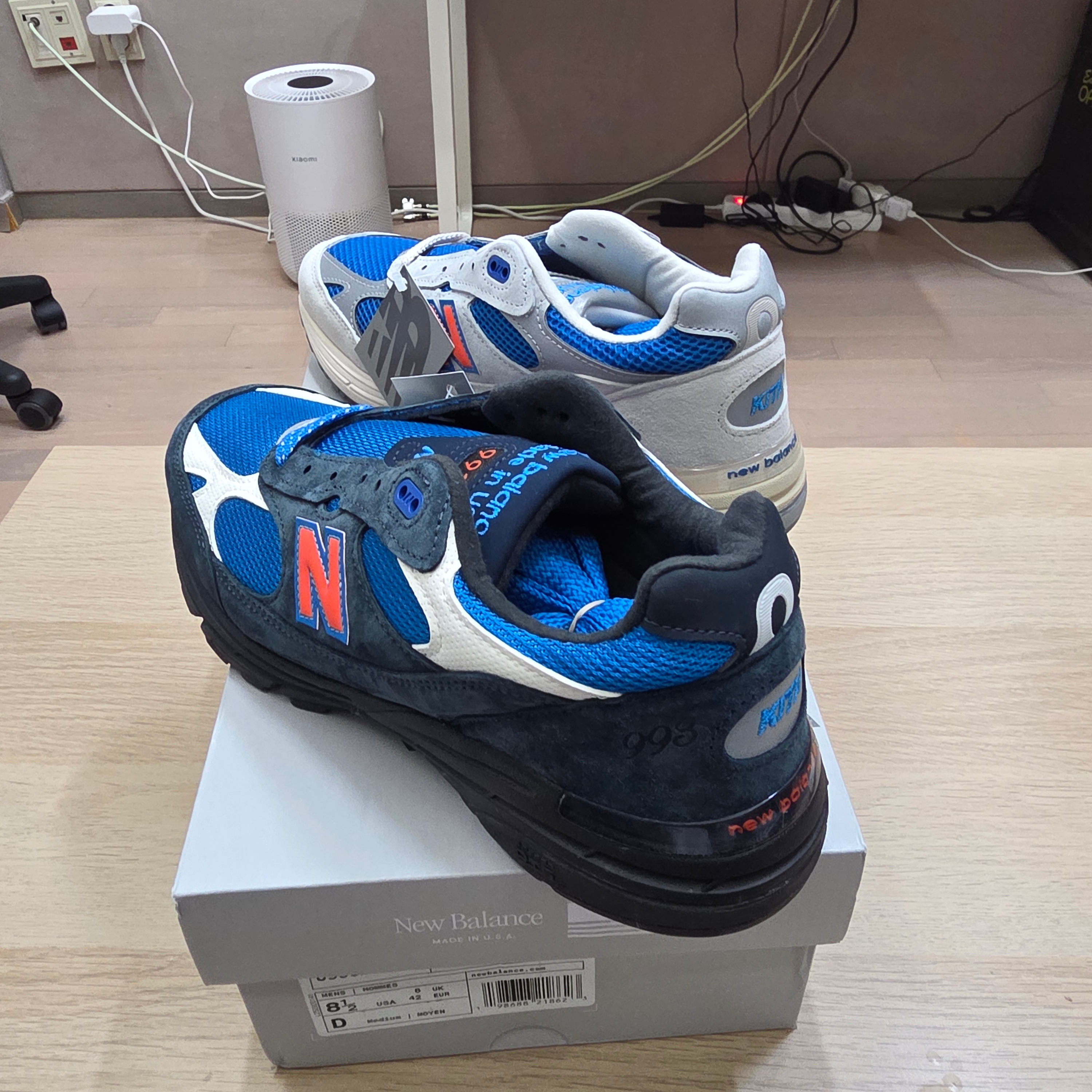 New Balance x Kith x Madison Square Garden 993 Made in USA Navy Princess Blue, New Balance x Kith x Madison Square Garden 993 Made in USA Ancient Scroll Grey Matter 착용 스타일 - 3