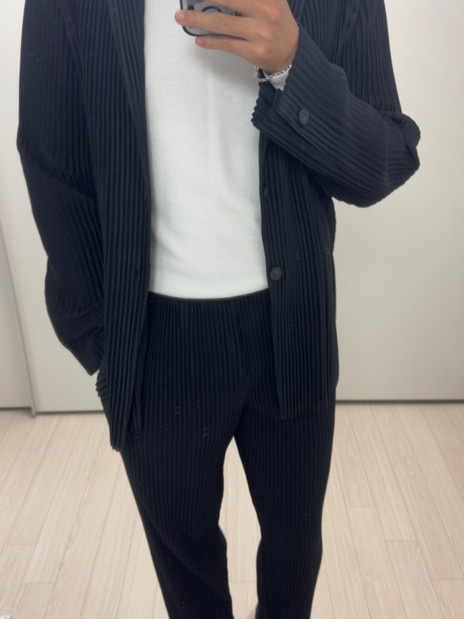 Homme Plisse Issey Miyake Basics Jacket Black 착용 스타일