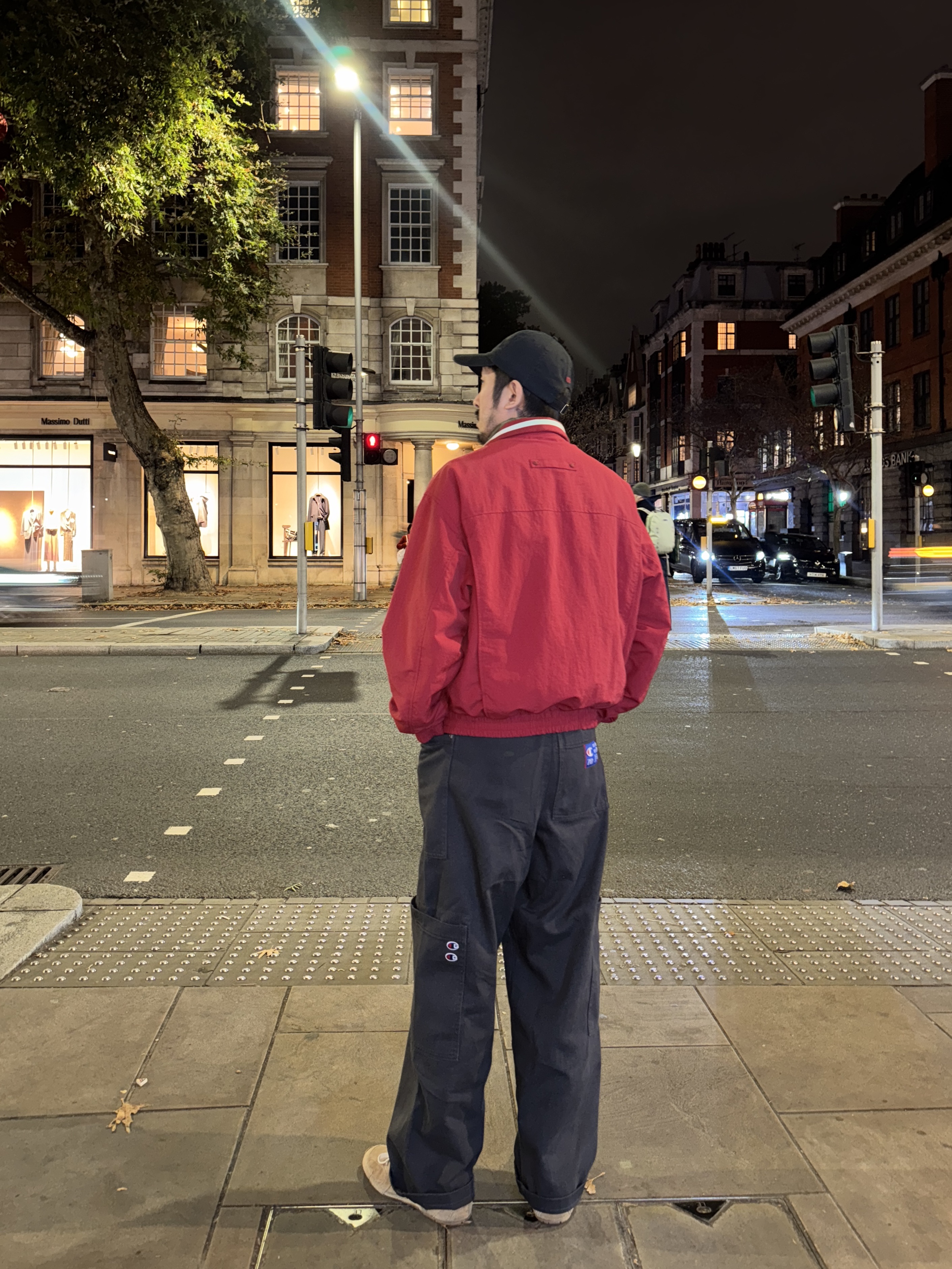 Zara x Champion Technical Patch Jacket Red, Zara x Champion Drawstring Cargo Pants Anthracite Gray 착용 스타일 - 1