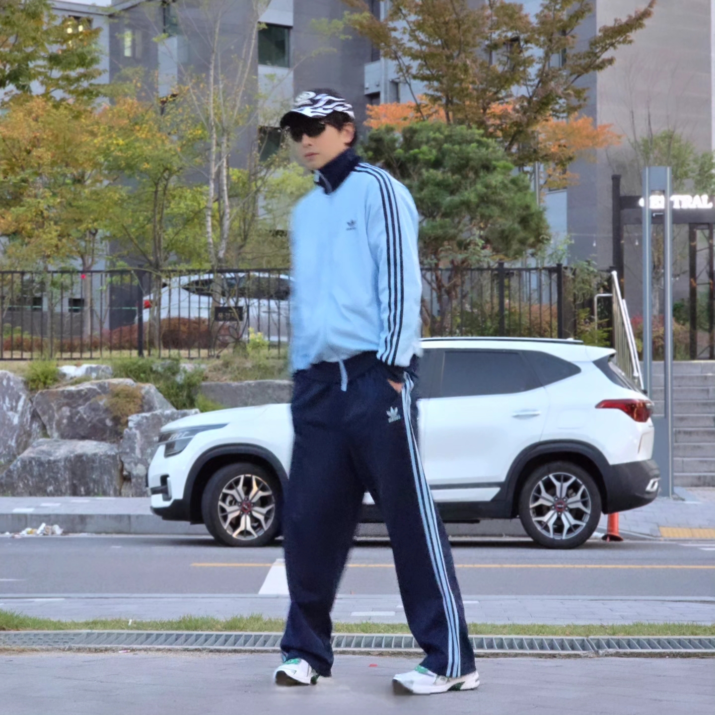 Adidas x NSRC Cap Black, Adidas Adicolor Classic Beckenbauer Track Top Clear Sky Night Indigo - KR Sizing 착용 스타일 - 1