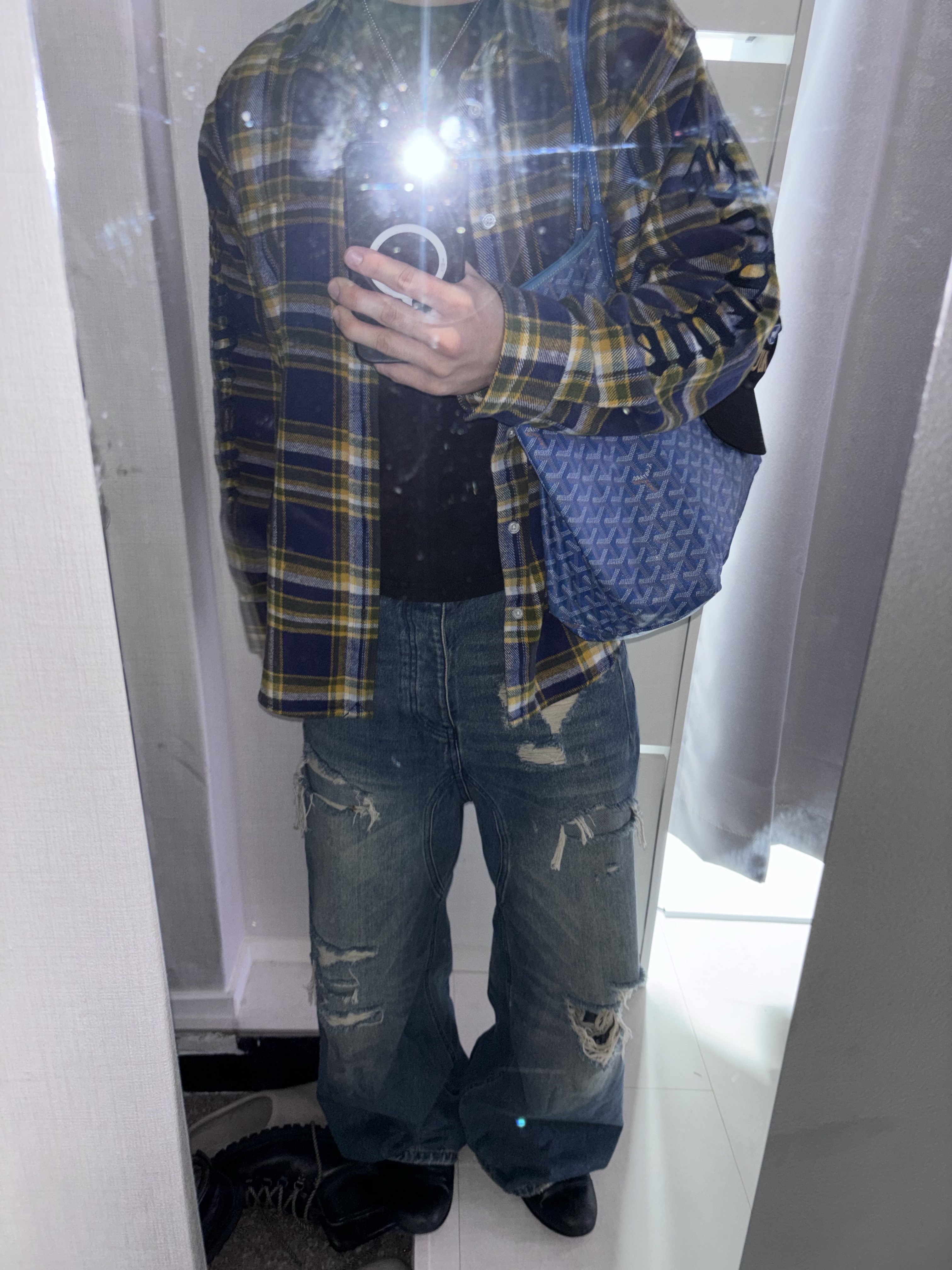 Goyard Saint Louis GM Bag Sky Blue, Supreme Old English Plaid Flannel Shirt Navy - 25SS 착용 스타일 - 1