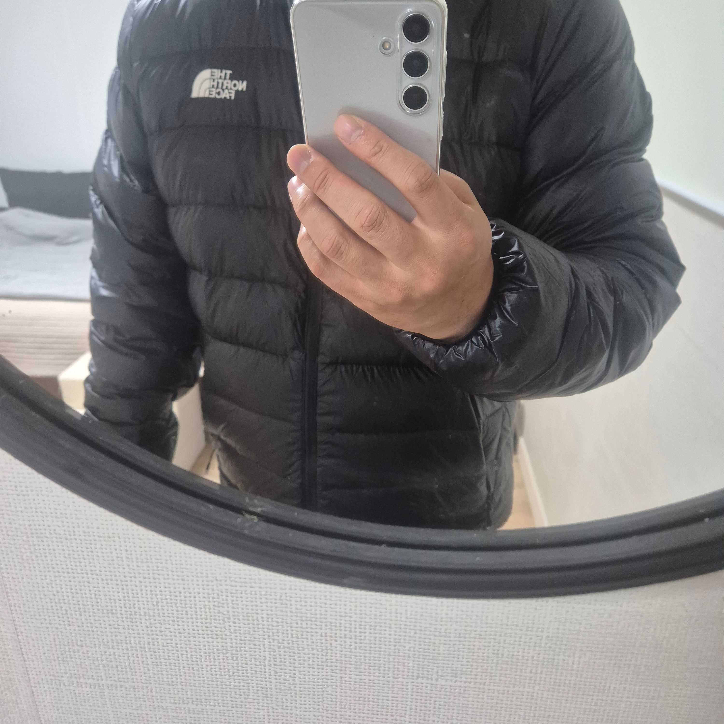 The North Face Matier EX RDS Down Hoodie Black 착용 스타일 - 1
