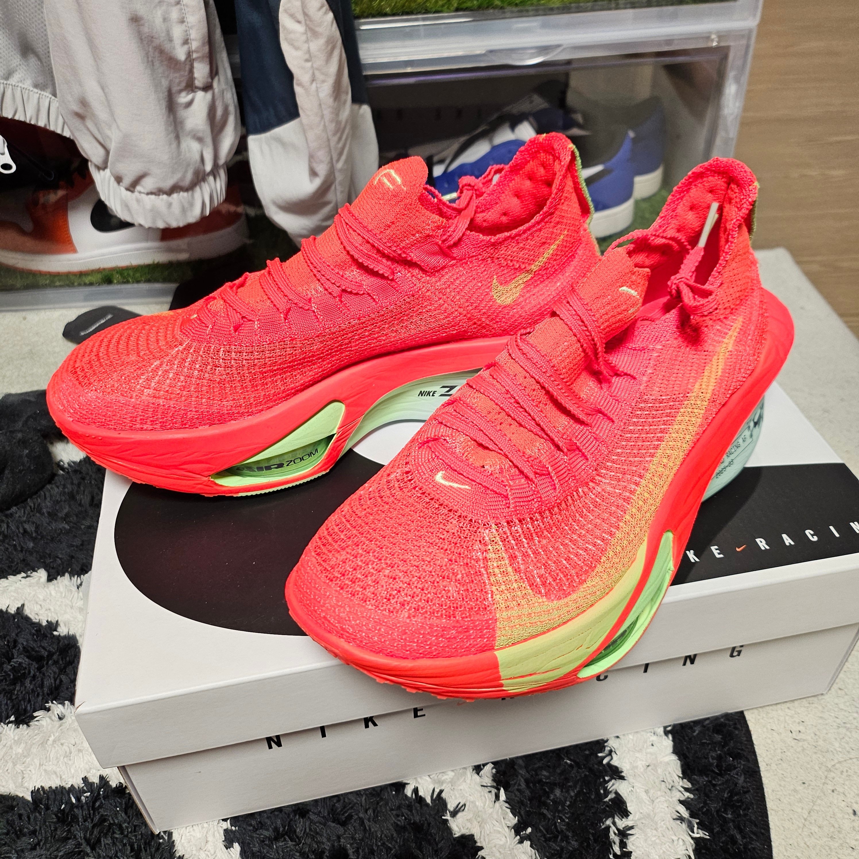 Nike Air Zoom Alphafly Next% 3 Bright Crimson Lime Blast 착용 스타일 - 1