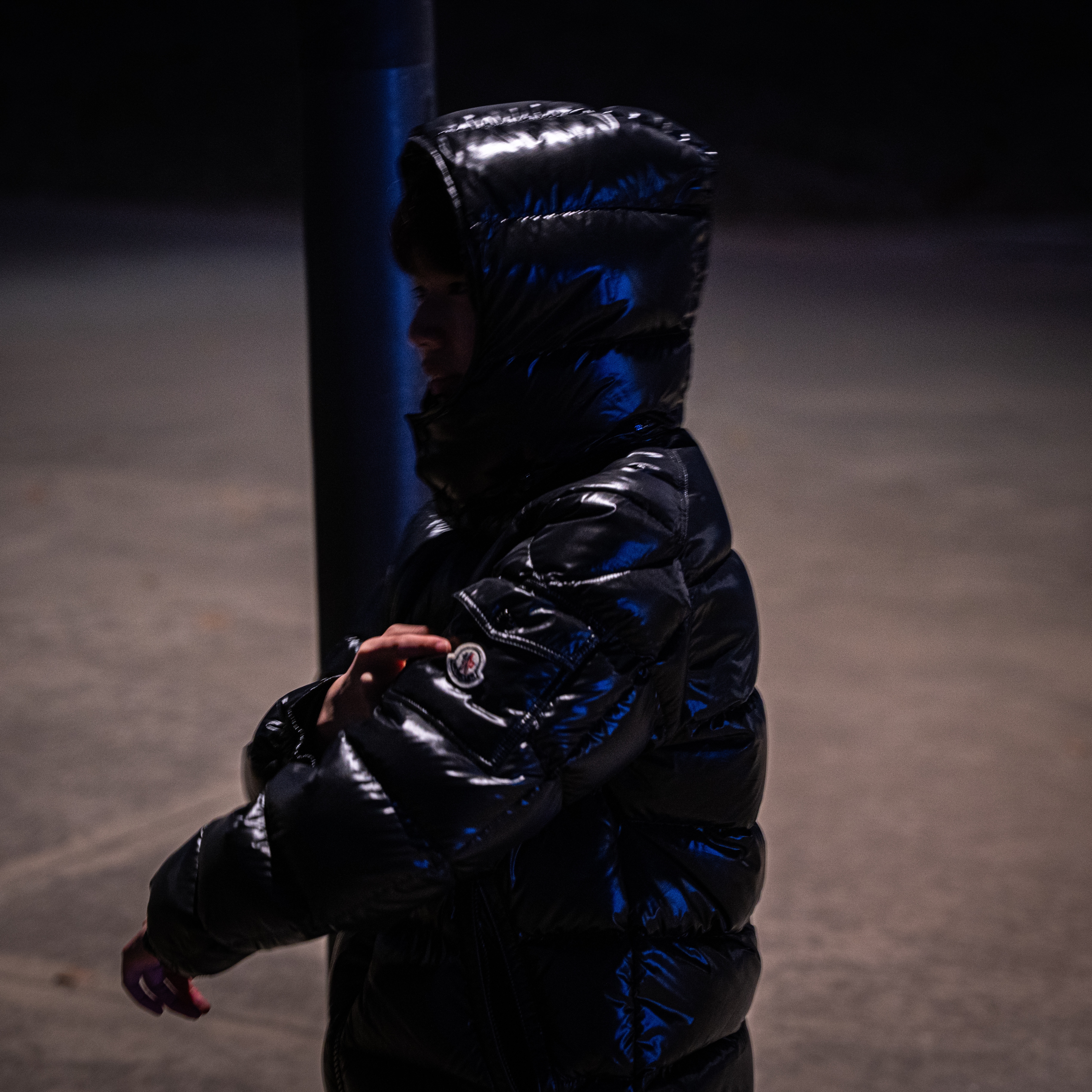 Moncler Maya Hooded Short Down Jacket Black - 25FW, Moncler Maya Short Down Jacket Black - 24FW 착용 스타일 - 2