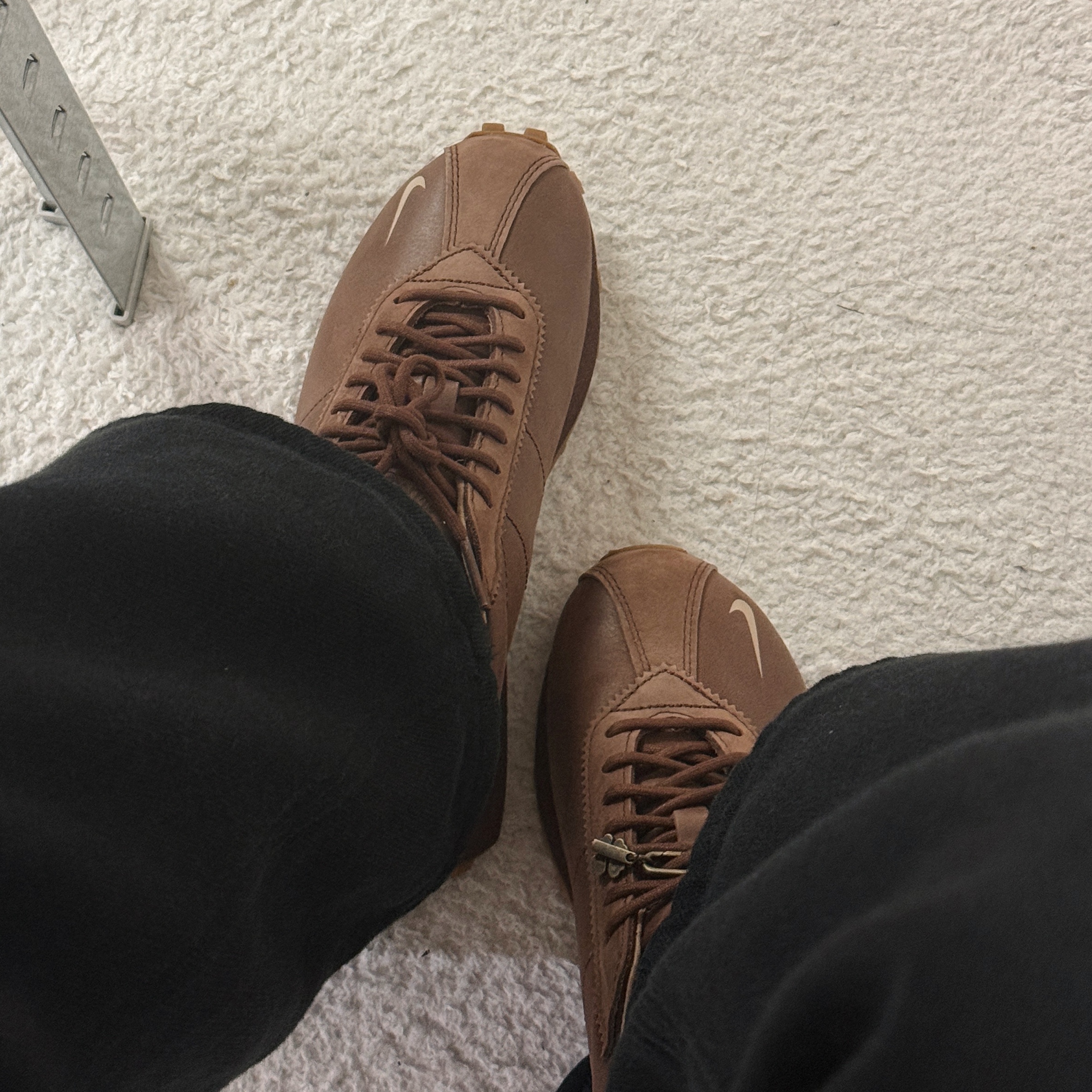(W) Nike x Aritzia LD-1000 Fauna Brown Hemp Gum 착용 스타일 - 2