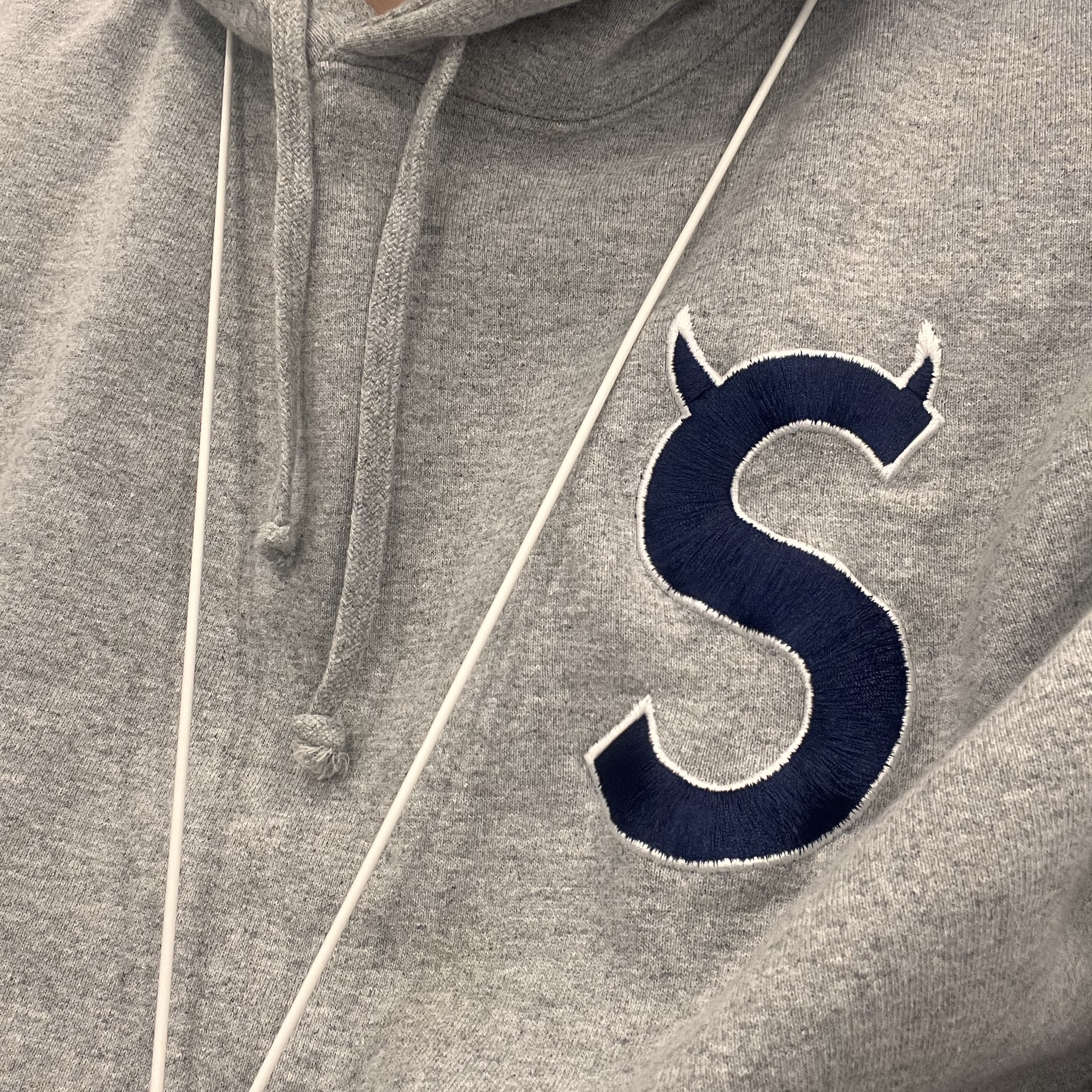 Supreme S Logo Hooded Sweatshirt Heather Grey - 22FW 착용 스타일