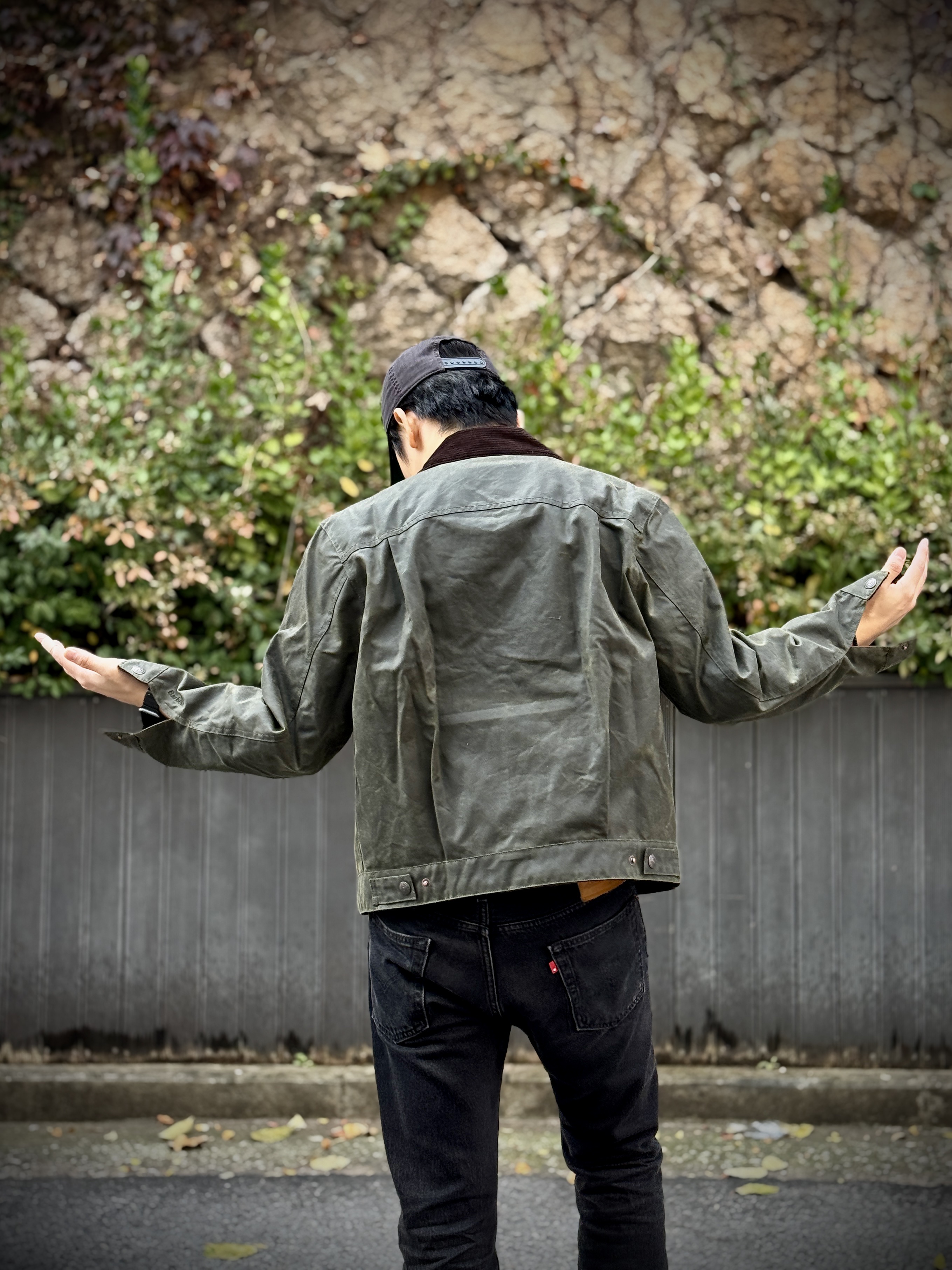 Double RL Garment Dyeing Twill Ball Cap Black, Levi's x Barbour Type II Waxed Jacket Olive Wax 착용 스타일 - 2