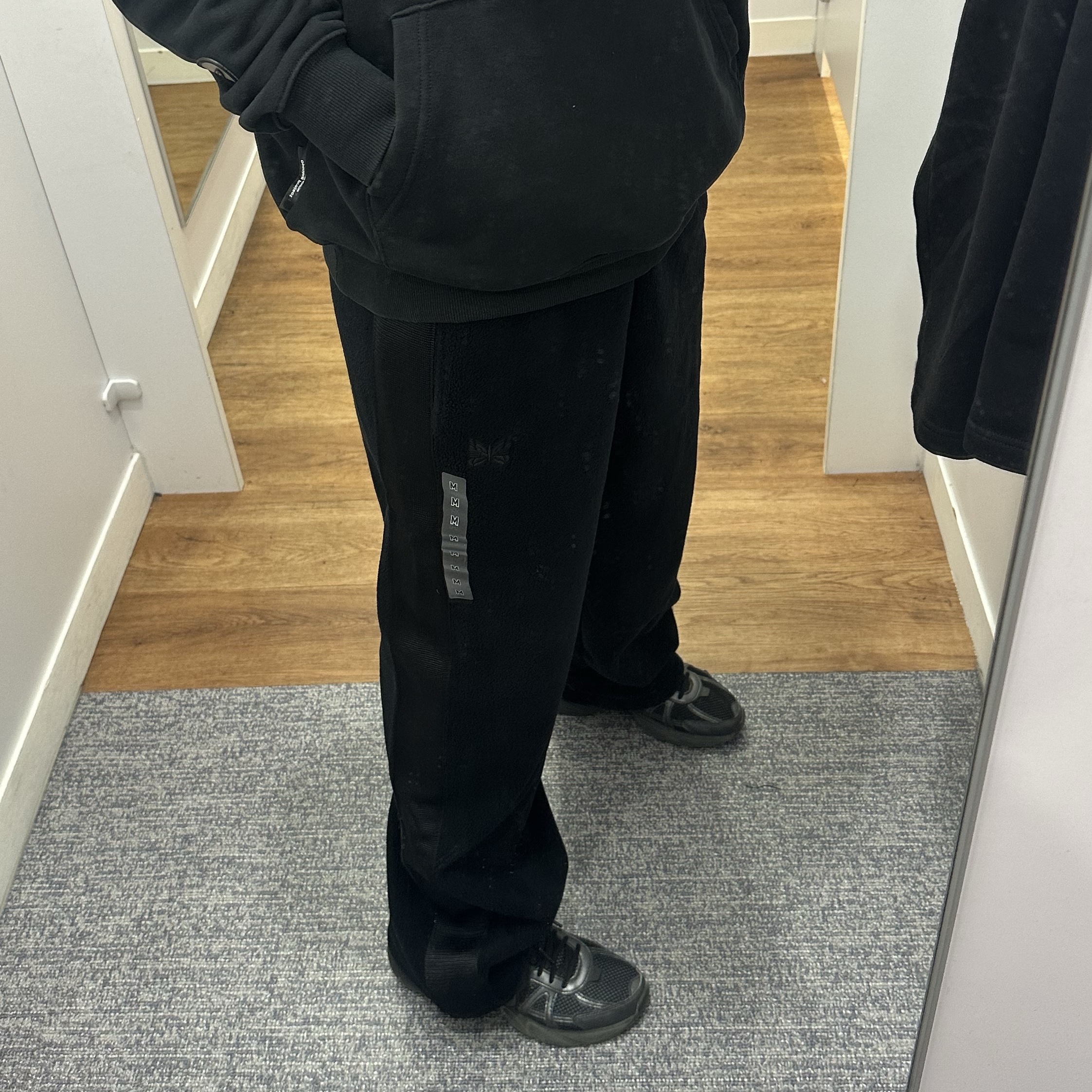 Uniqlo x Needles Fleece Wide Pants Black - KR 착용 스타일 - 2