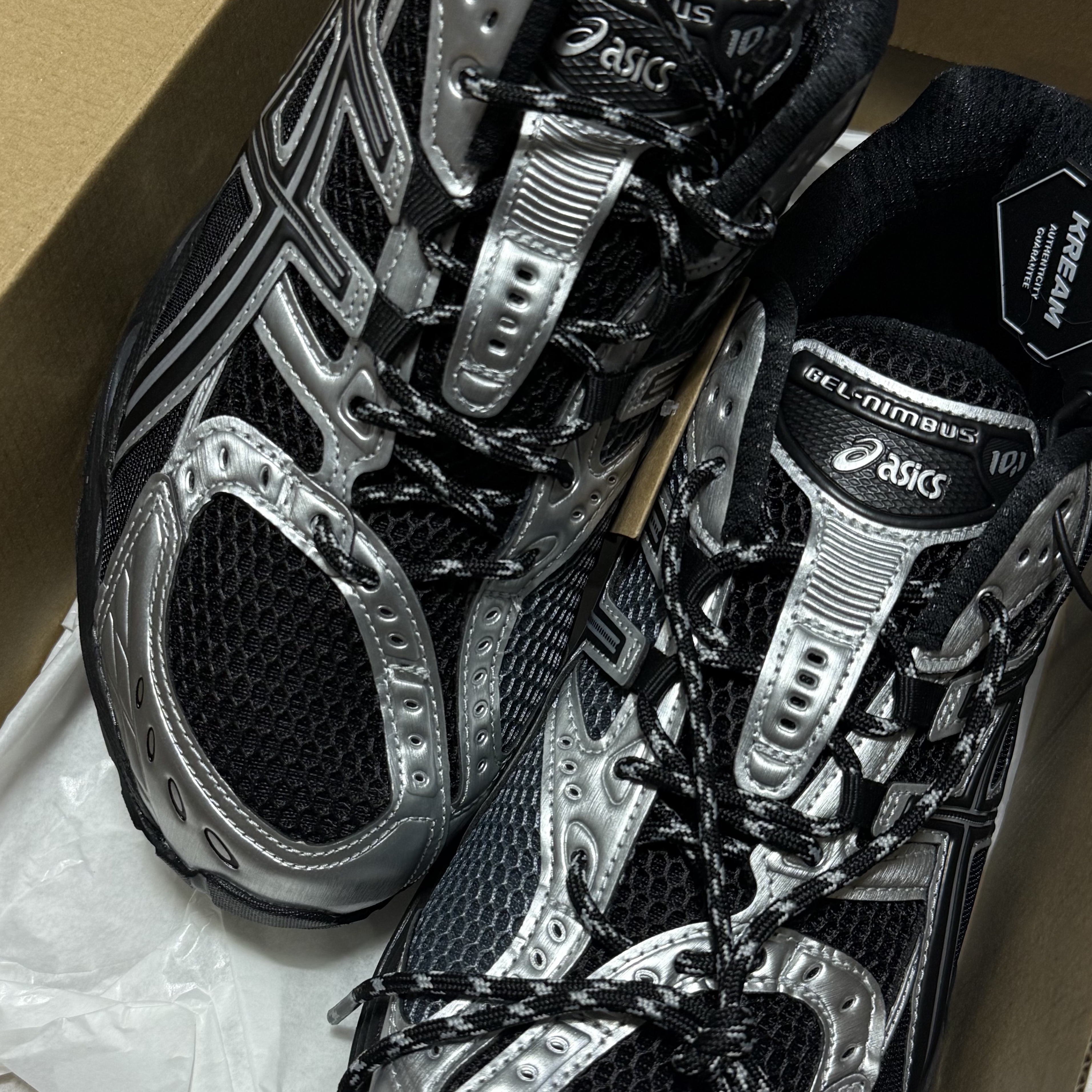 Asics Gel-Nimbus 10.1 Black Pure Silver - Korea Exclusive 착용 스타일 - 6