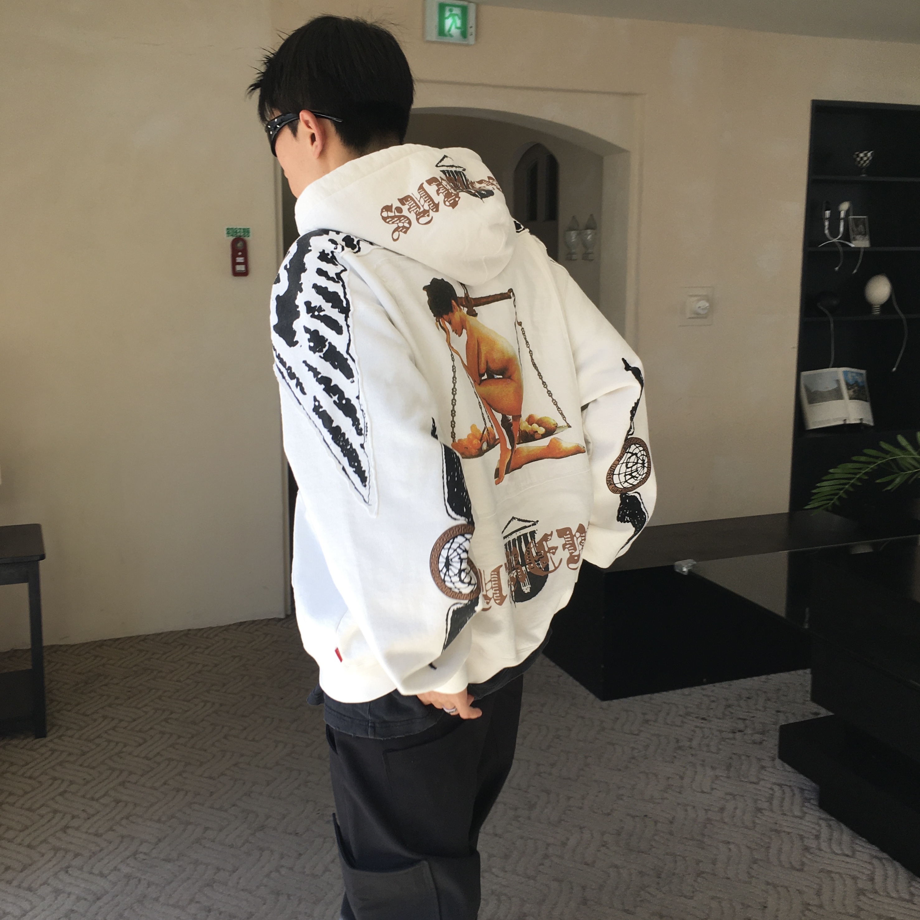 Supreme Wings Zip Up Hooded Sweatshirt Black - 25FW 착용 스타일 - 1