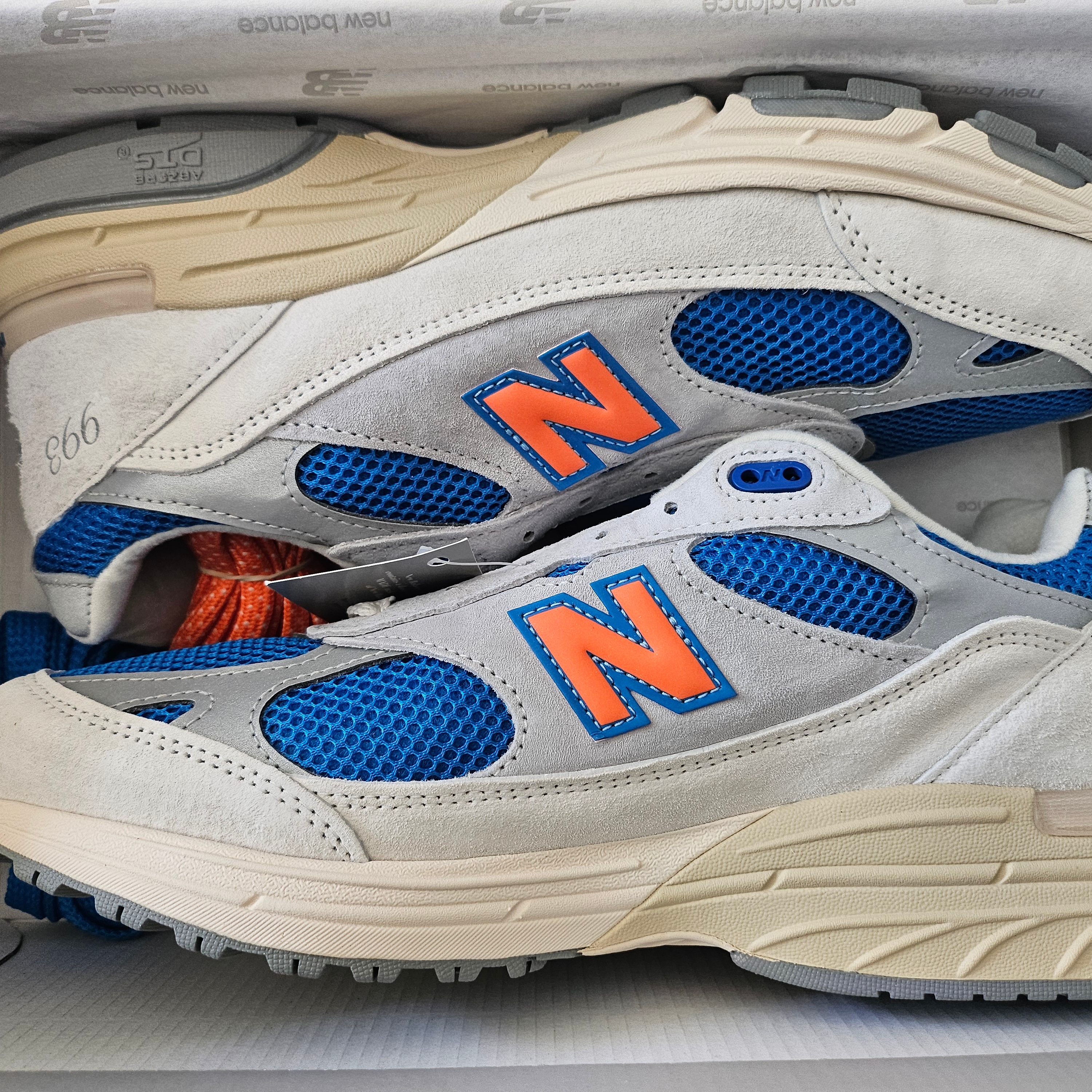 New Balance x Kith x Madison Square Garden 993 Made in USA Ancient Scroll Grey Matter 착용 스타일 - 1