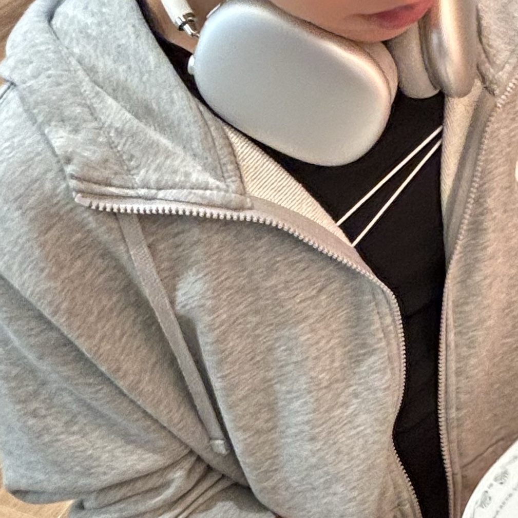 Apple AirPods Max Lightning Silver (Korean Ver.) 착용 스타일