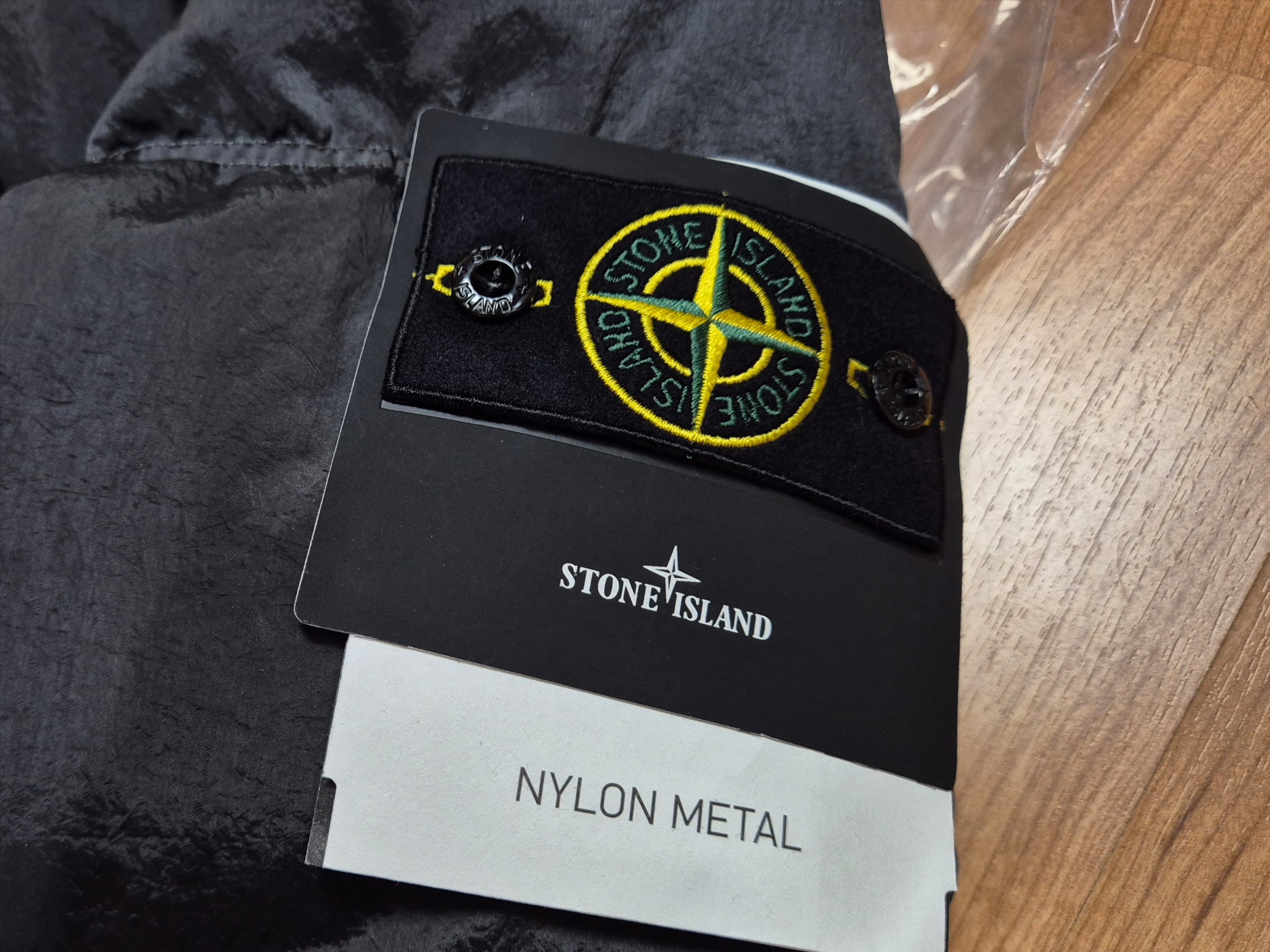 Stone Island 4100088 Nylon Metal In Econyl Hooded Down Parka with Anti-Drop and Zip Pockets Dark Teal Green - 25FW 착용 스타일 - 2