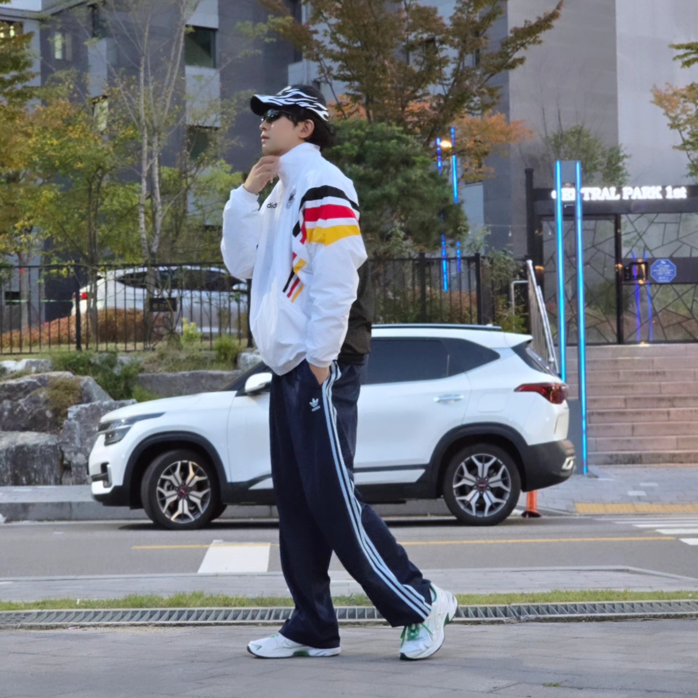 Adidas x NSRC Cap Black, Adidas Germany 1996 Woven Track Jacket White - KR Sizing 착용 스타일 - 5