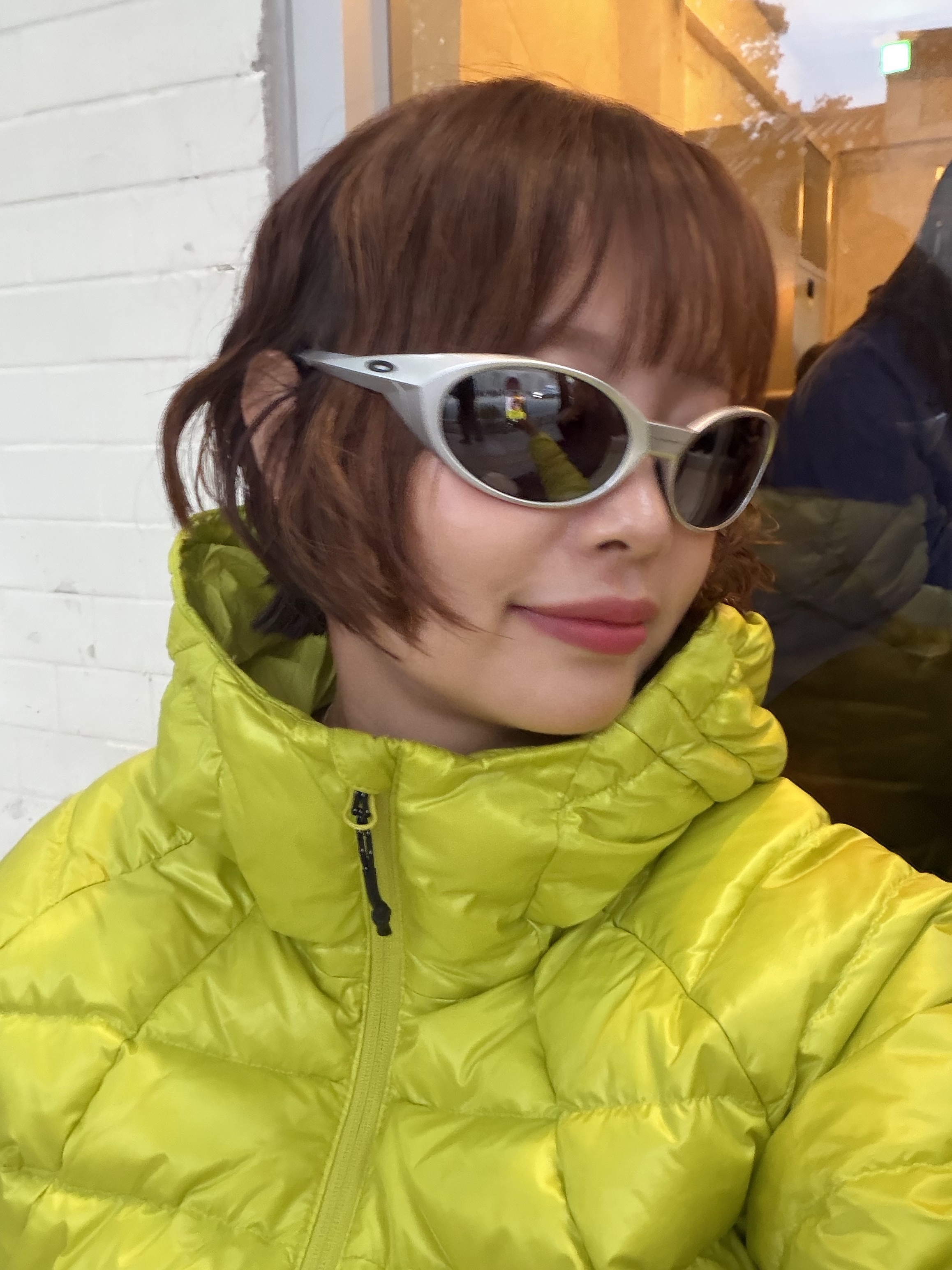 Musinsa Standard Iron Light Down Jacket Yellow Green, Crocs x BAPE Classic Clog Chai 착용 스타일 - 10