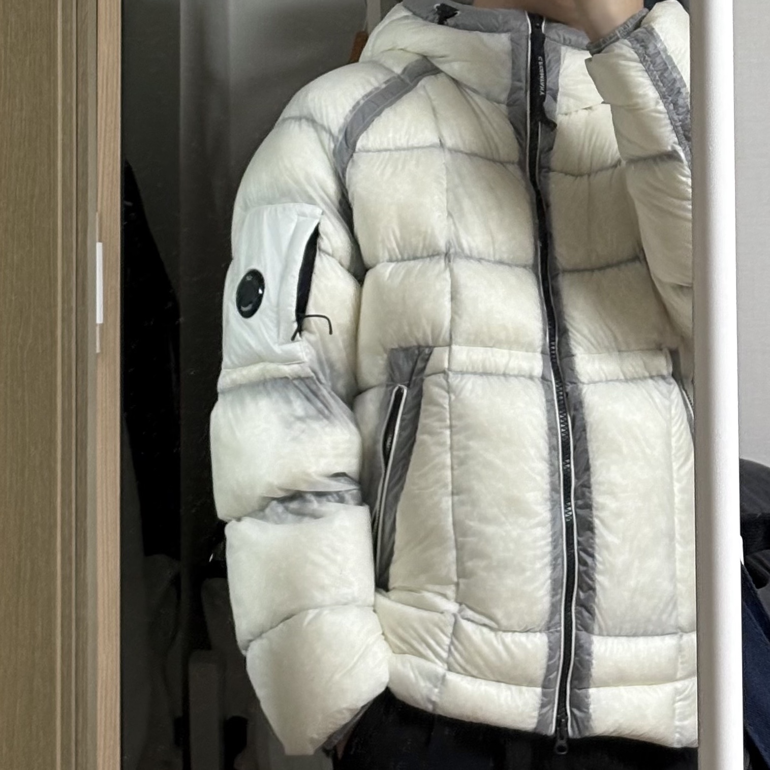 C.P. Company D.D. Shell Hooded Down Jacket Gauze White - 25FW 착용 스타일 - 3