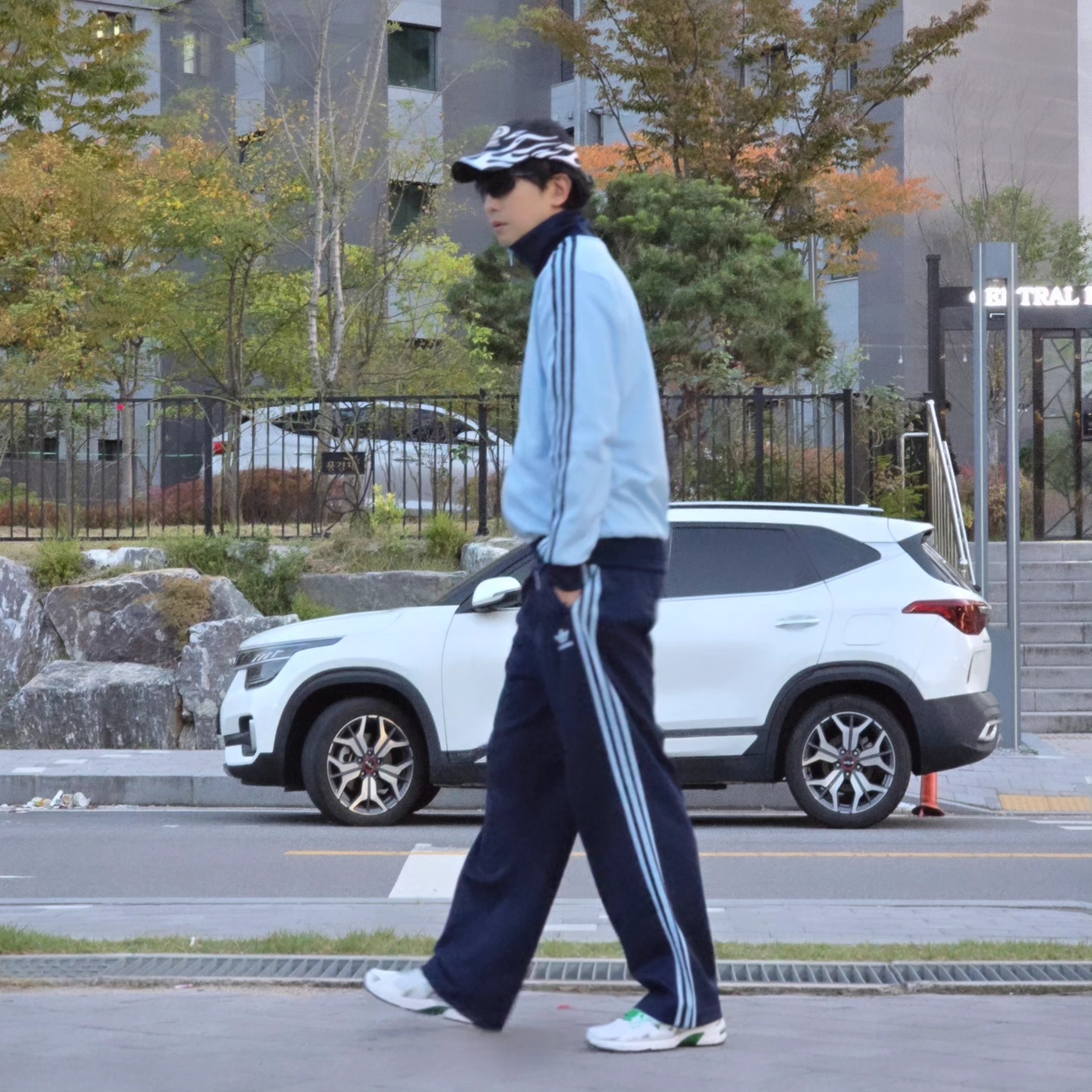Adidas x NSRC Cap Black, Adidas Adicolor Classic Beckenbauer Track Top Clear Sky Night Indigo - KR Sizing 착용 스타일 - 2