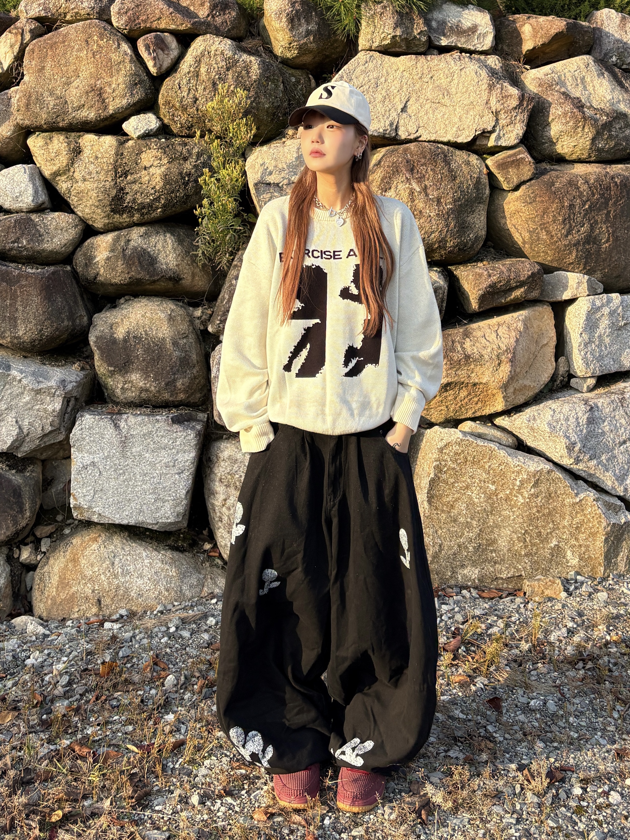 SATUR Vintage Mix Casual Ball Cap Cream Black 착용 스타일 - 1