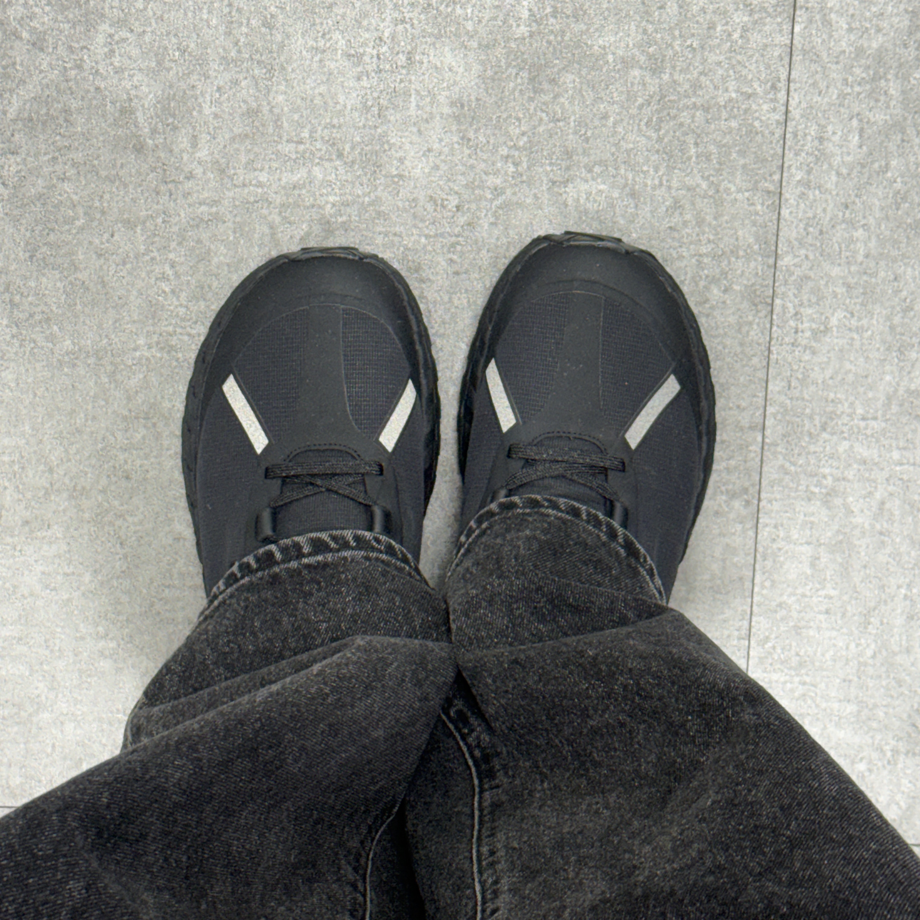 Norda 001/A Stealth Black 착용 스타일