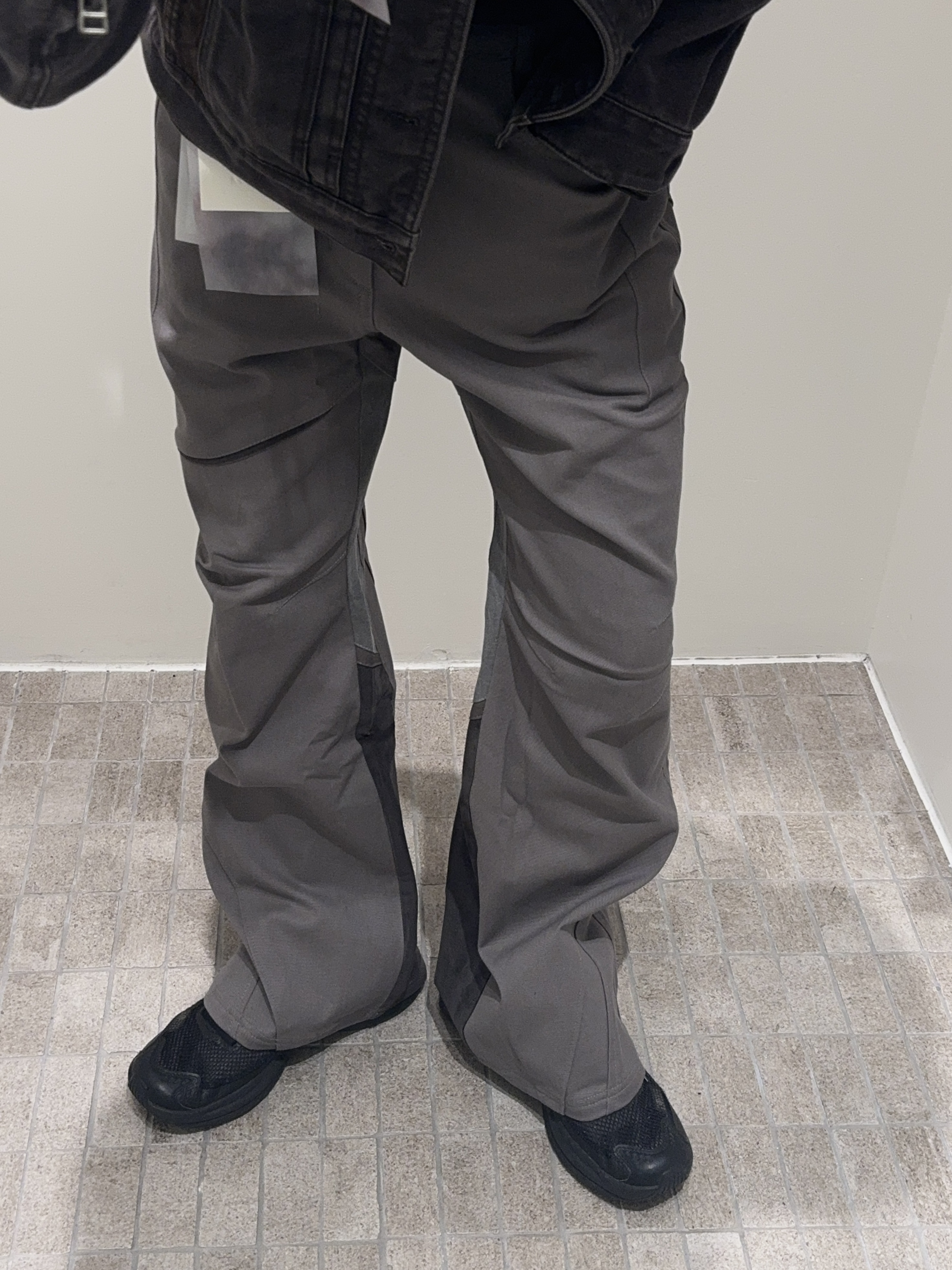 Xlim EP.8 05 Trousers Deep Taupe, Salomon x MM6 Maison Margiela Spectur 2 Black Pewter 착용 스타일 - 2