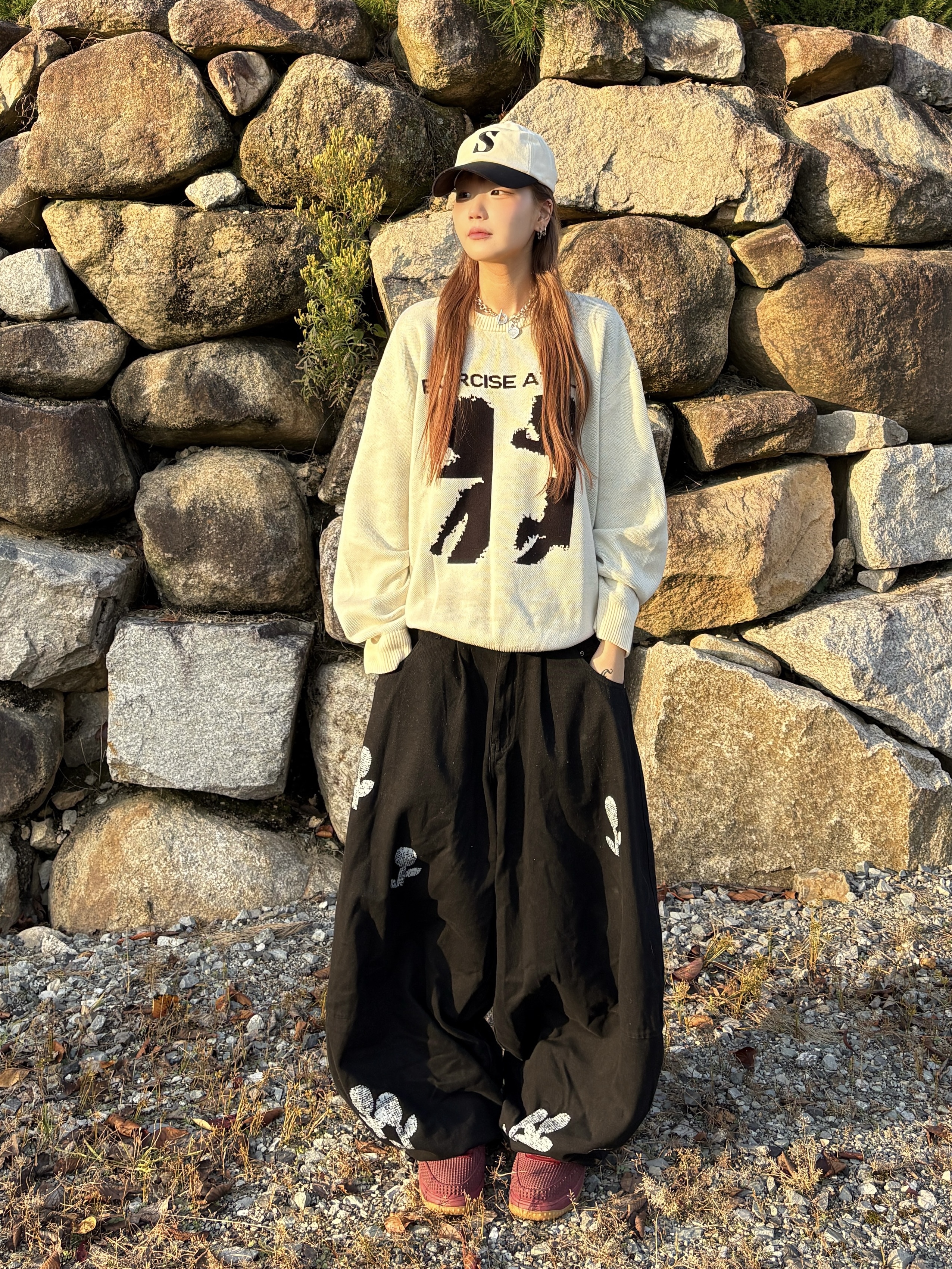 SATUR Vintage Mix Casual Ball Cap Cream Black 착용 스타일 - 2