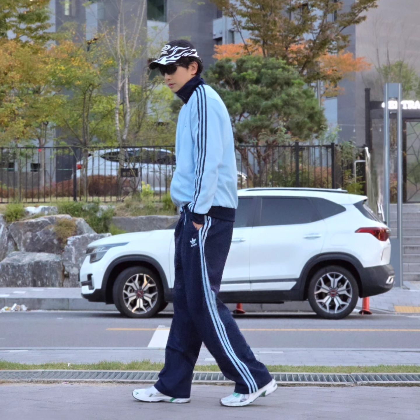 Adidas x NSRC Cap Black, Adidas Adicolor Classic Beckenbauer Track Top Clear Sky Night Indigo - KR Sizing 착용 스타일 - 3