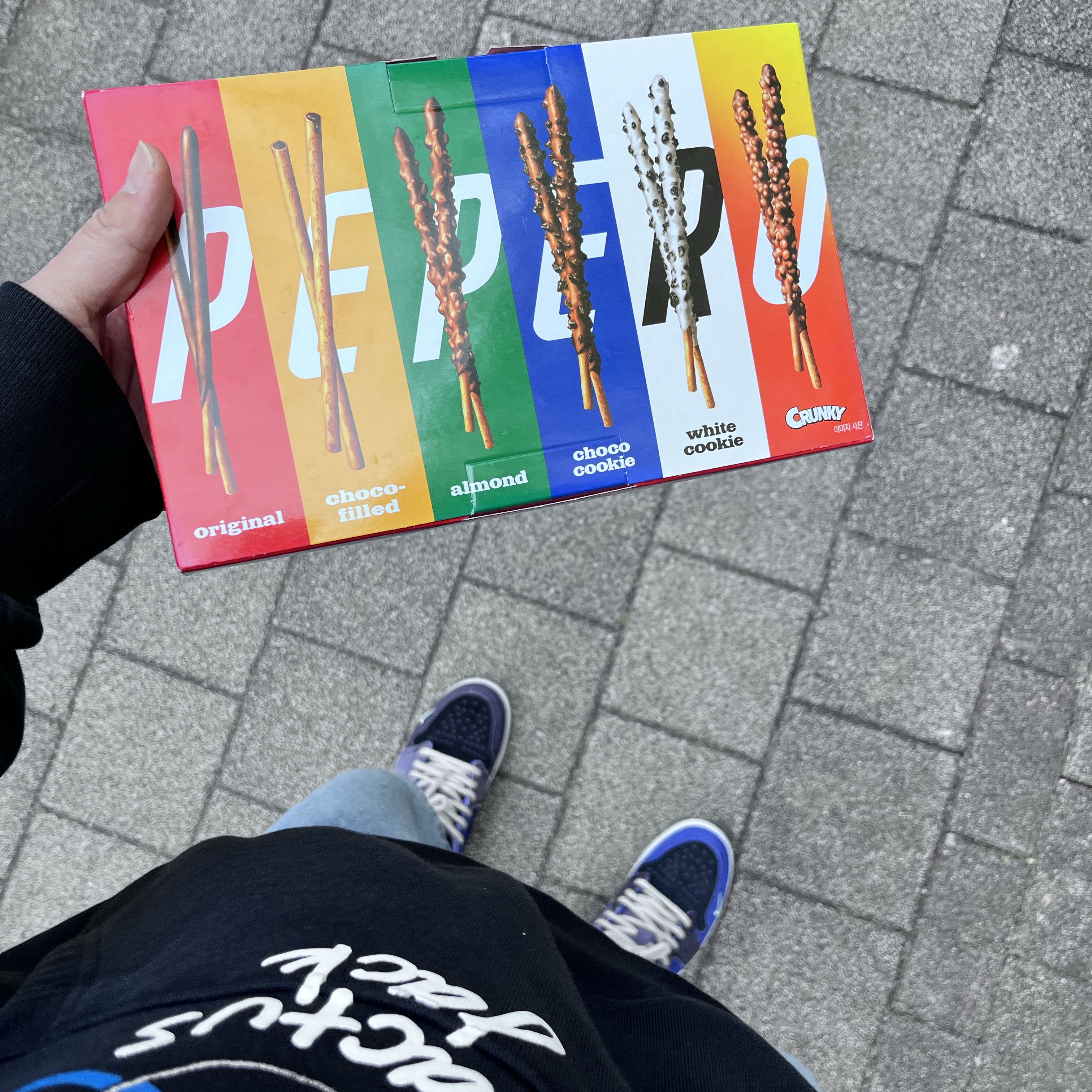Jordan x Travis Scott x Fragment Hoodie Black (DJ0615-010), Jordan 1 x Zion Williamson Retro Low OG Regency Purple and Dark Raisin 착용 스타일