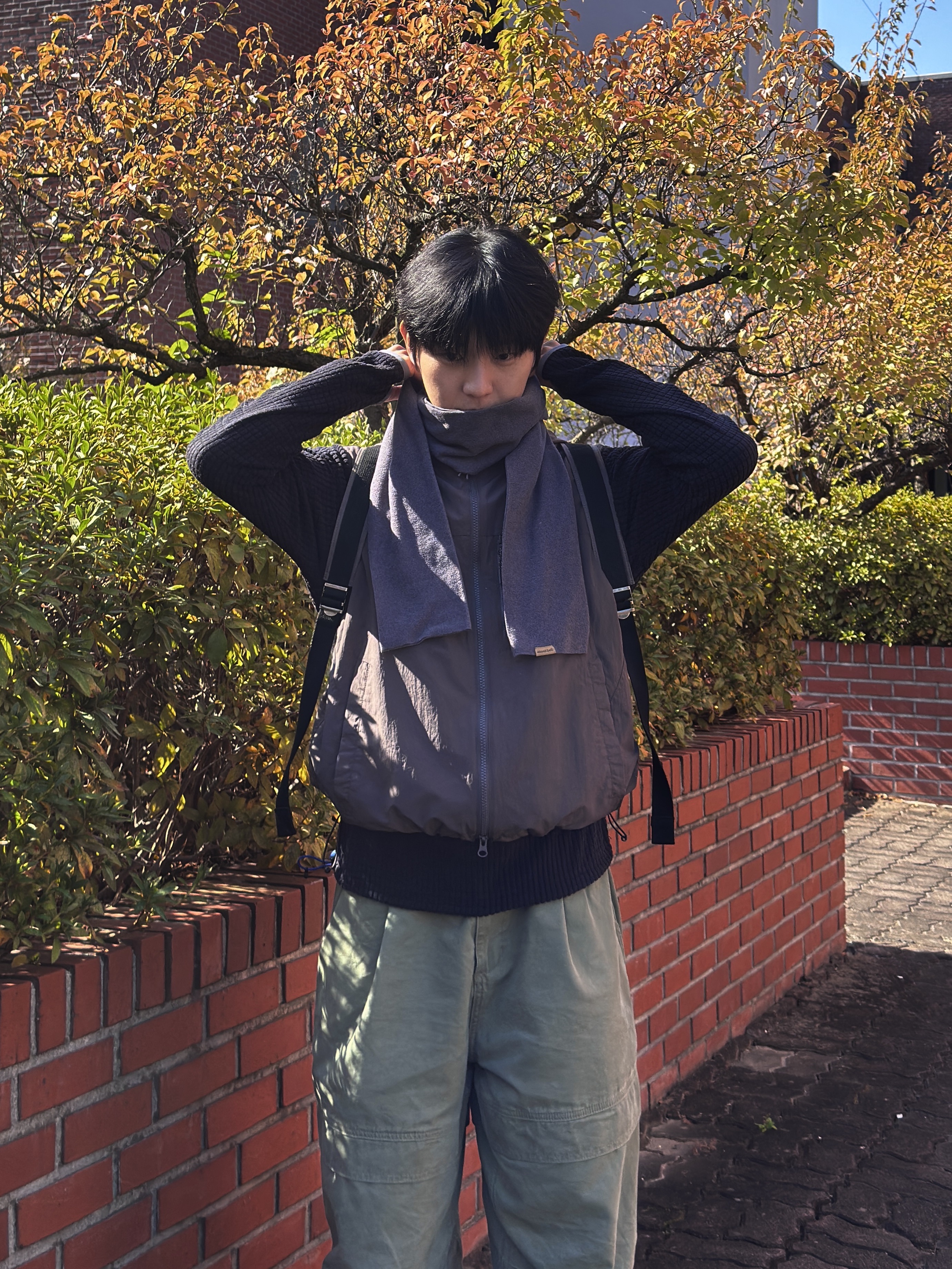 On Running x Post Archive Faction (Paf) Cloudmonster Hyper Phantom Apollo 착용 스타일 - 5