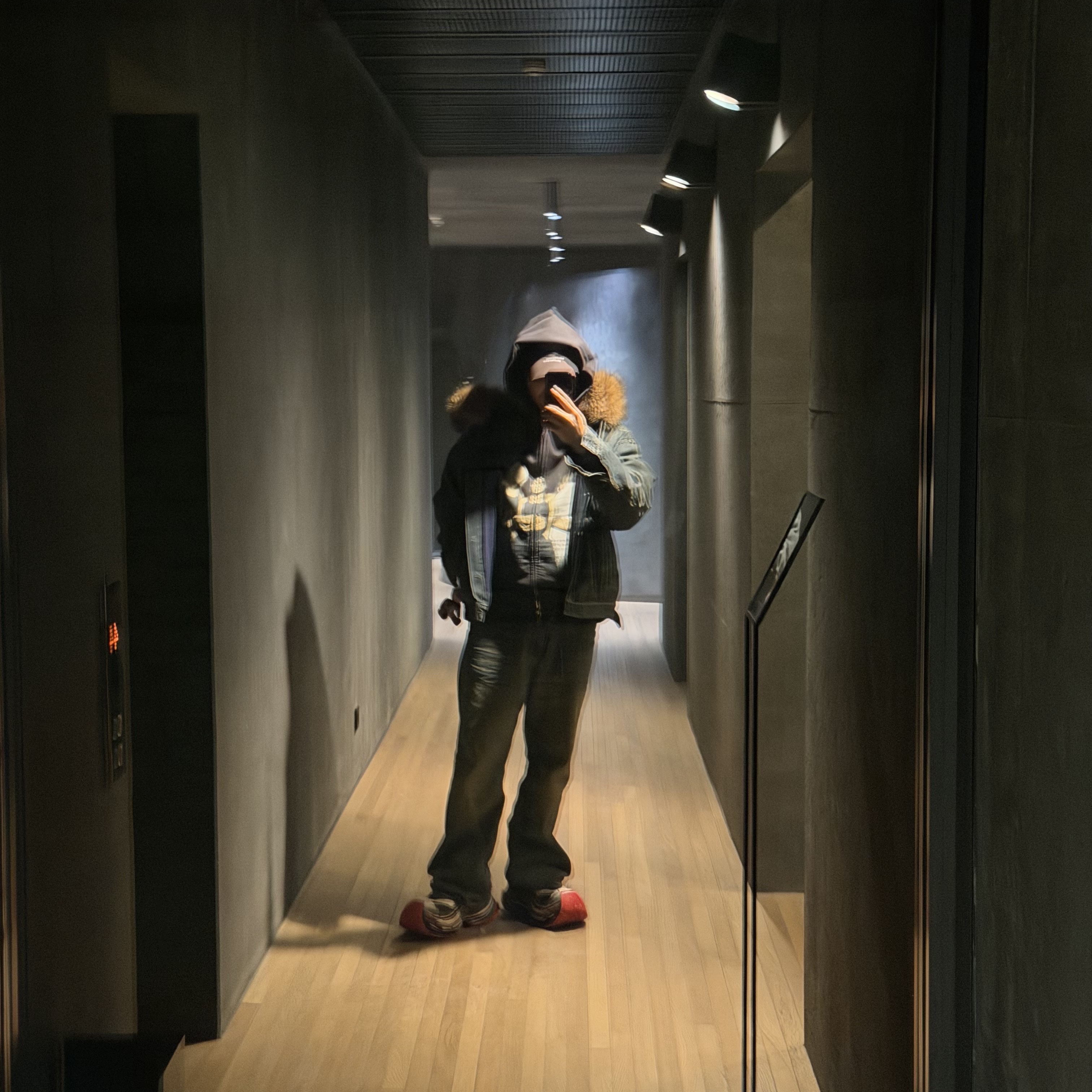 Balenciaga Boxy Jacket In Blue, Balenciaga Low Crotch Pants Blue 착용 스타일 - 1
