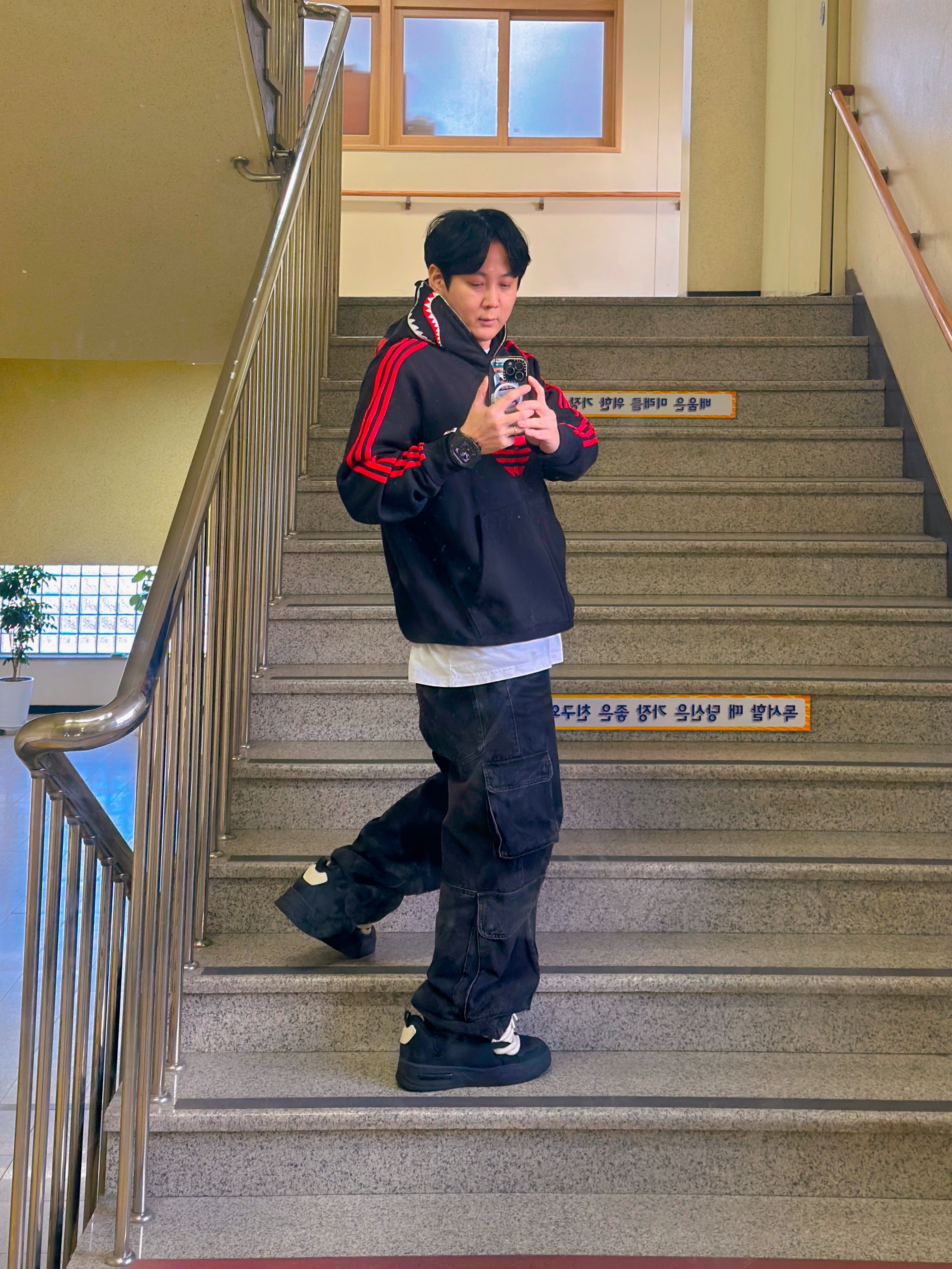 Adidas x BAPE Ultimate Shark Hoodie Black - KR Sizing 착용 스타일 - 1