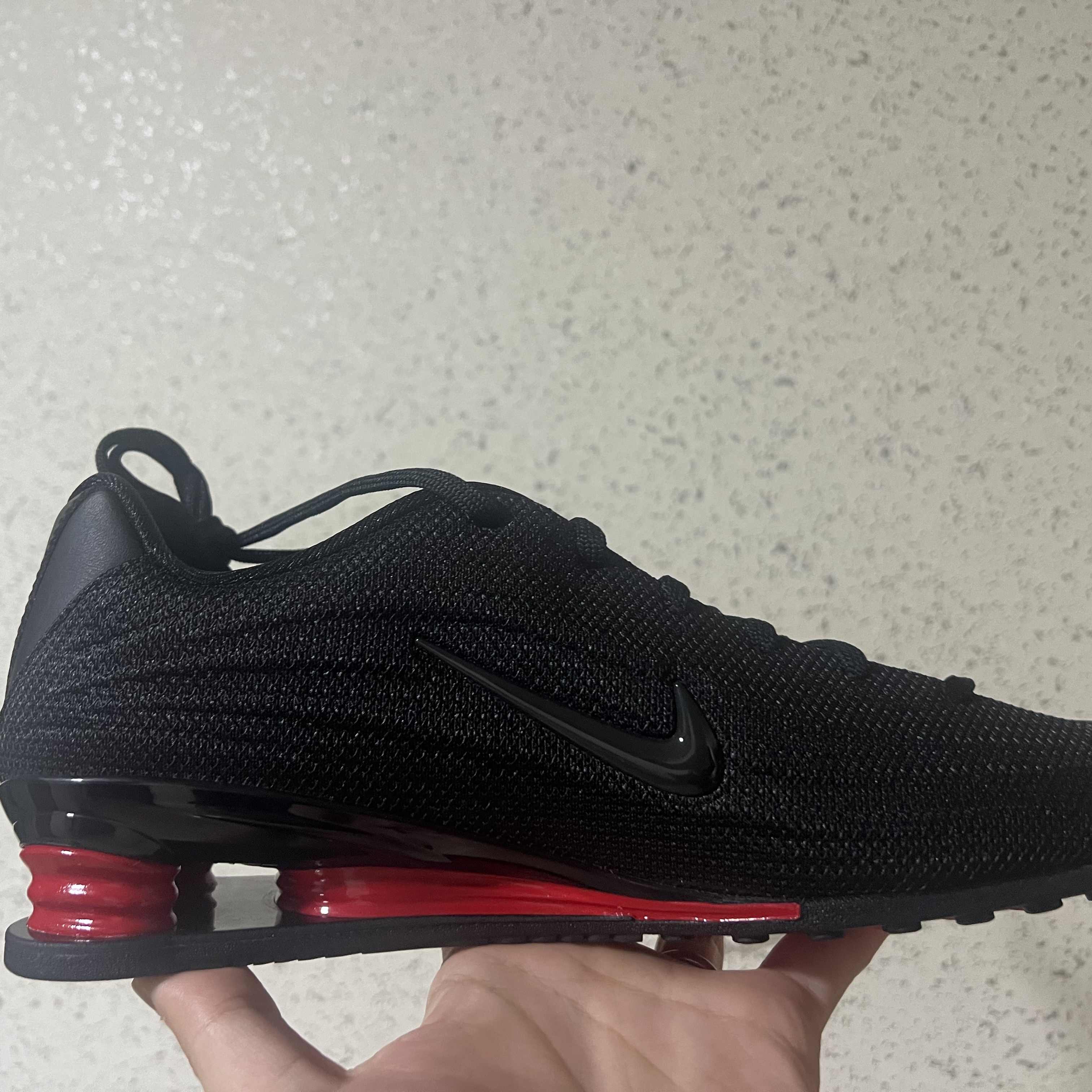 (W) Nike Shox Z Black University Red 착용 스타일 - 2
