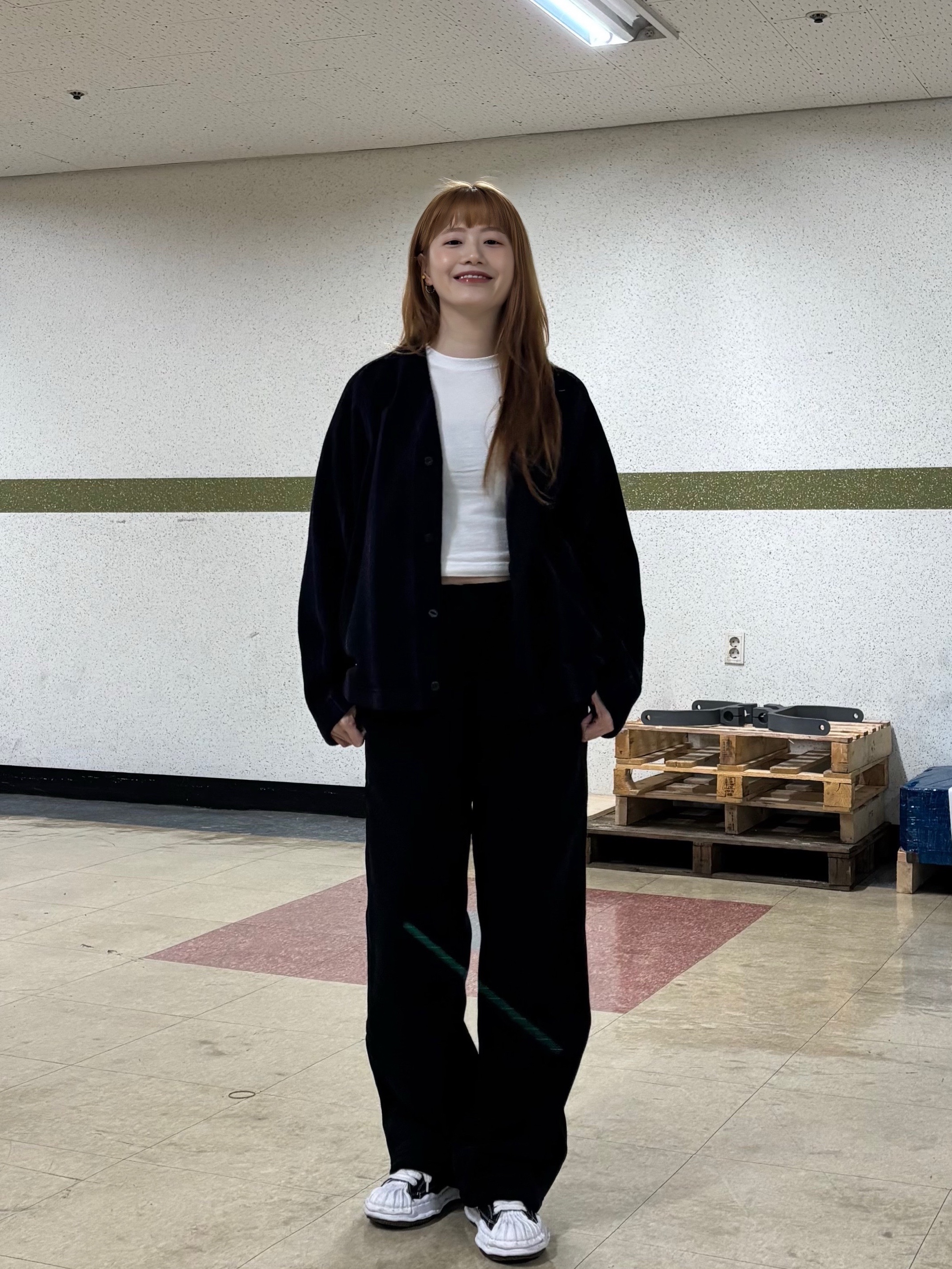 Uniqlo x Needles Fleece Wide Pants Black - KR, Uniqlo x Needles Fleece Oversized Cardigan Black - KR 착용 스타일 - 5