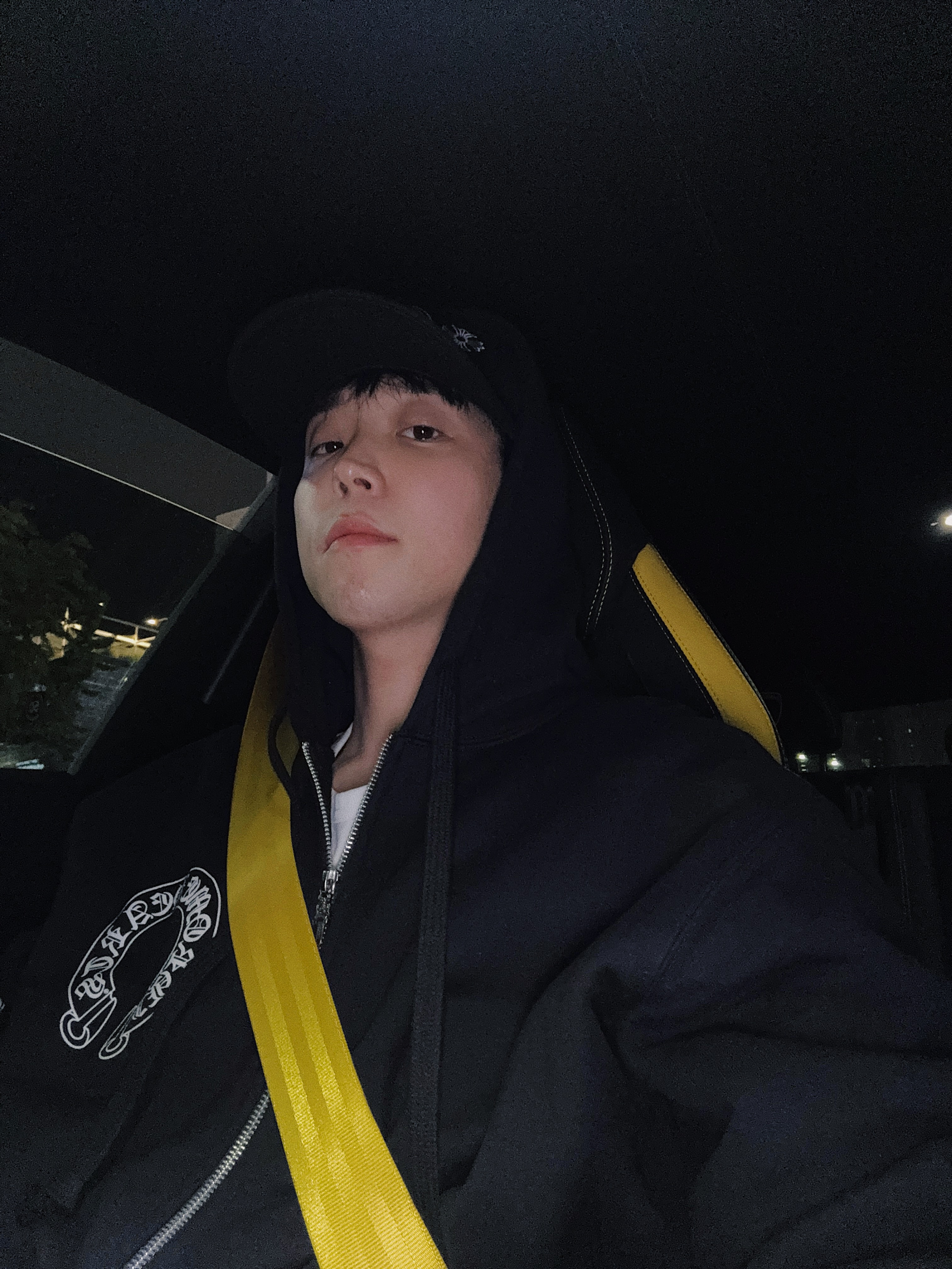 Chrome Hearts Horseshoe Floral Fleece Zip-Up Hoodie Black, Chrome Hearts Horseshoe Denim Baseball Hat Black 착용 스타일 - 5