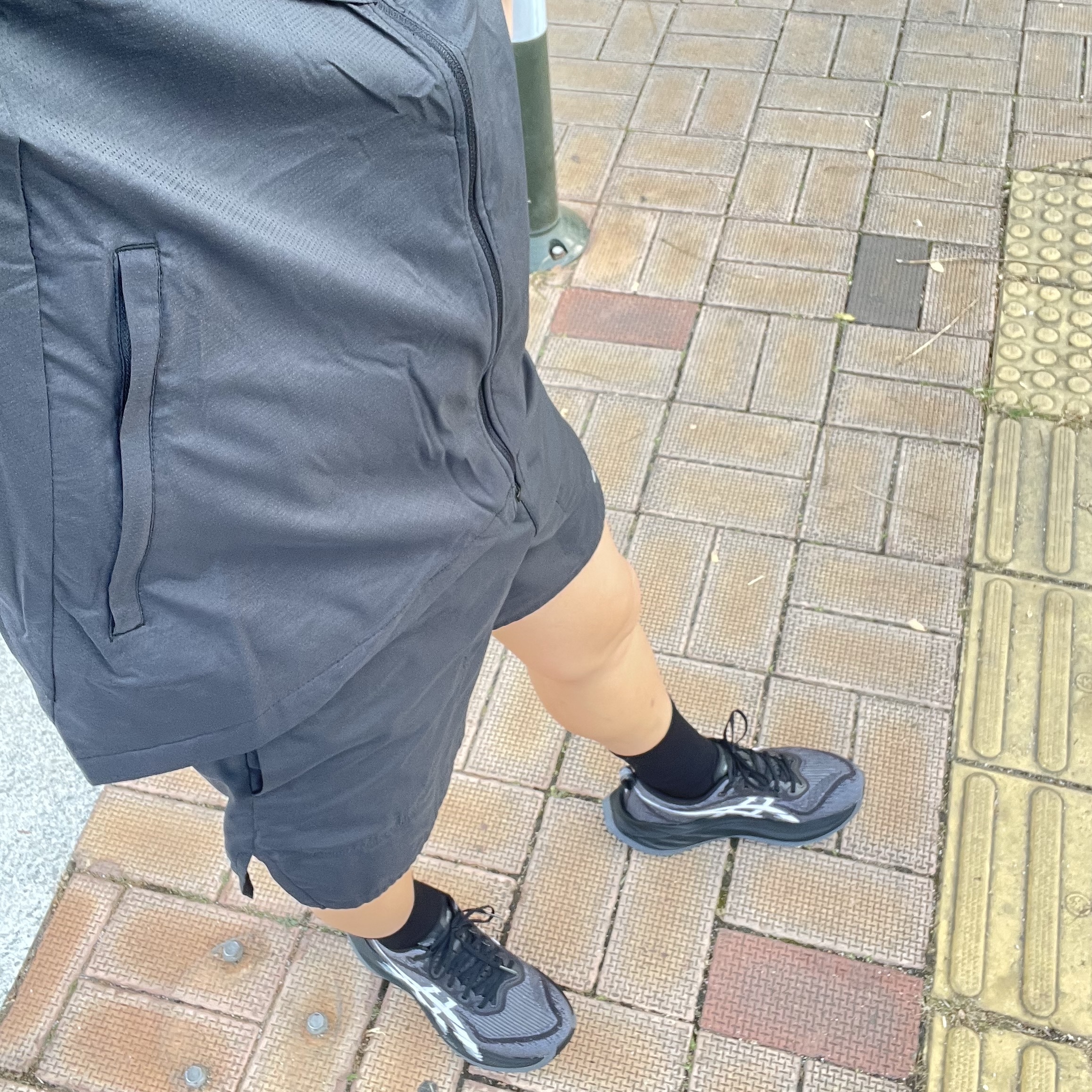 Asics Superblast 2 Black White 착용 스타일