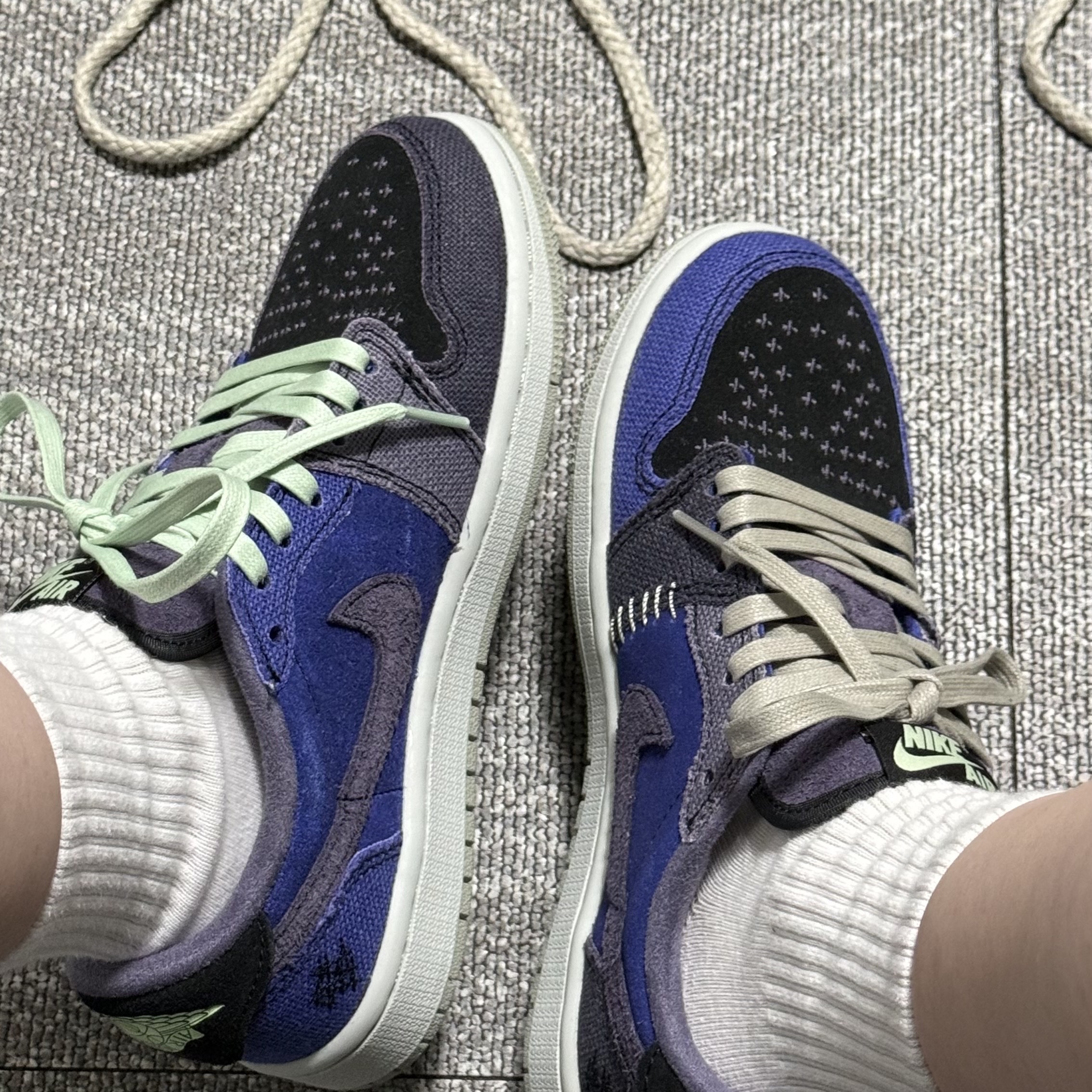 Jordan 1 x Zion Williamson Retro Low OG Regency Purple and Dark Raisin 착용 스타일 - 2
