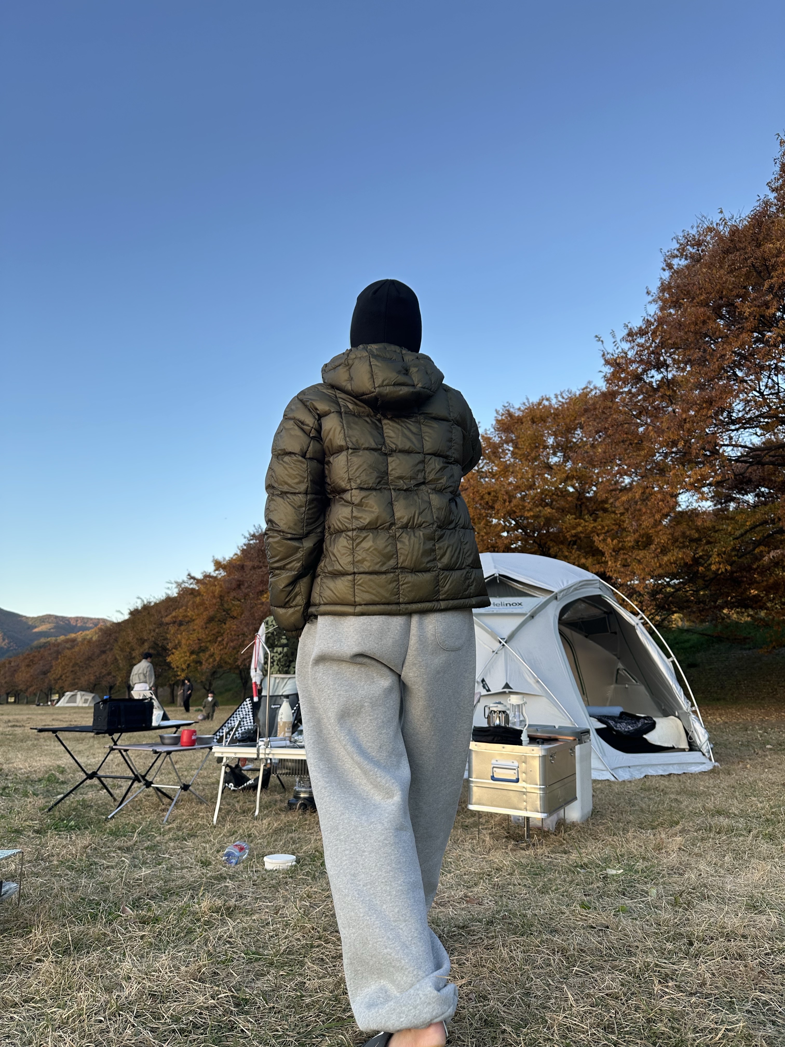 Stussy Midweight Hooded Puffer Olive, Stussy Skullcap Star Patch Black 착용 스타일 - 4