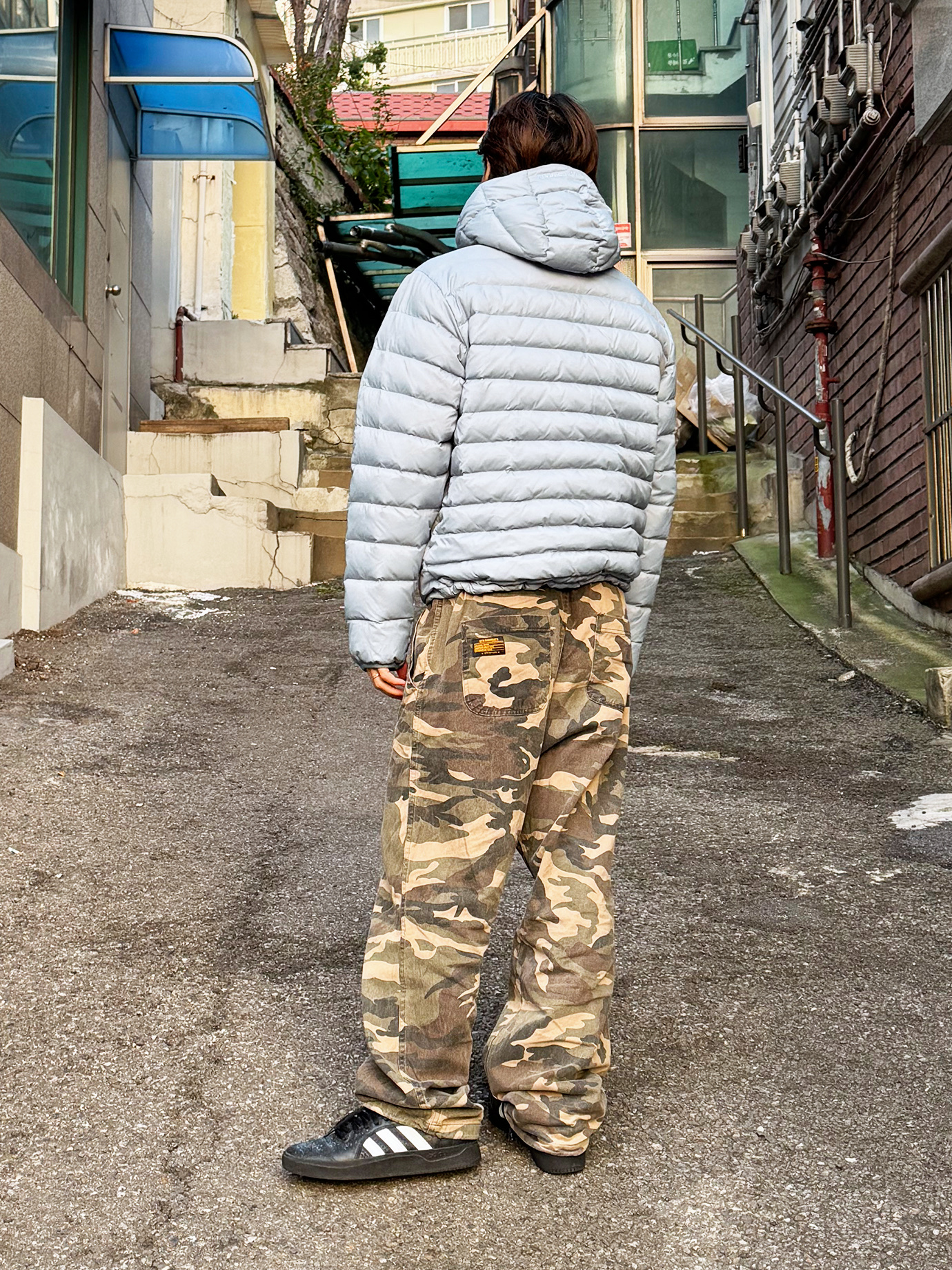 QT8 GARMENTS Duck Down Lightweight Jacket Sky Blue 착용 스타일 - 3