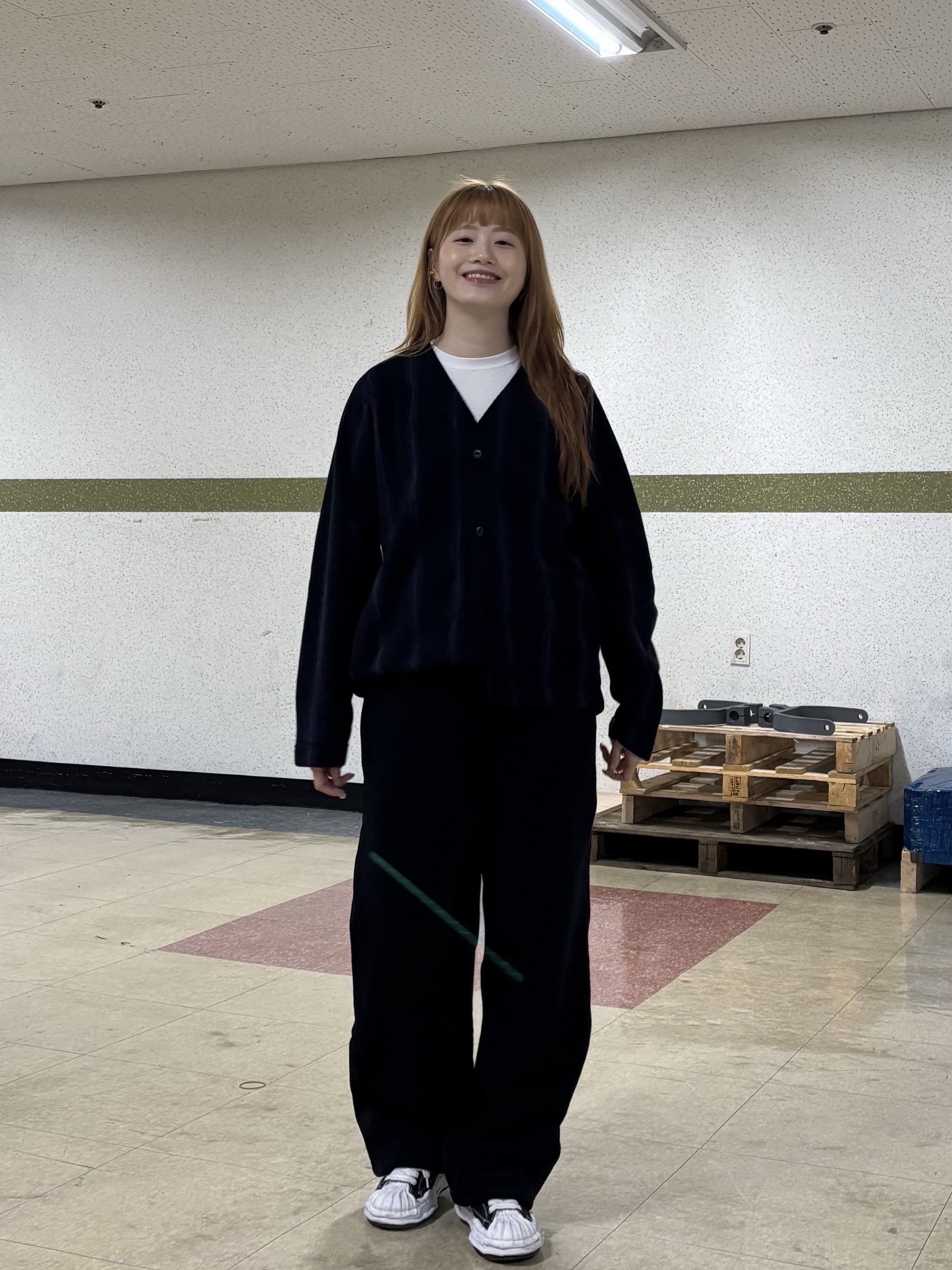 Uniqlo x Needles Fleece Wide Pants Black - KR, Uniqlo x Needles Fleece Oversized Cardigan Black - KR 착용 스타일 - 1