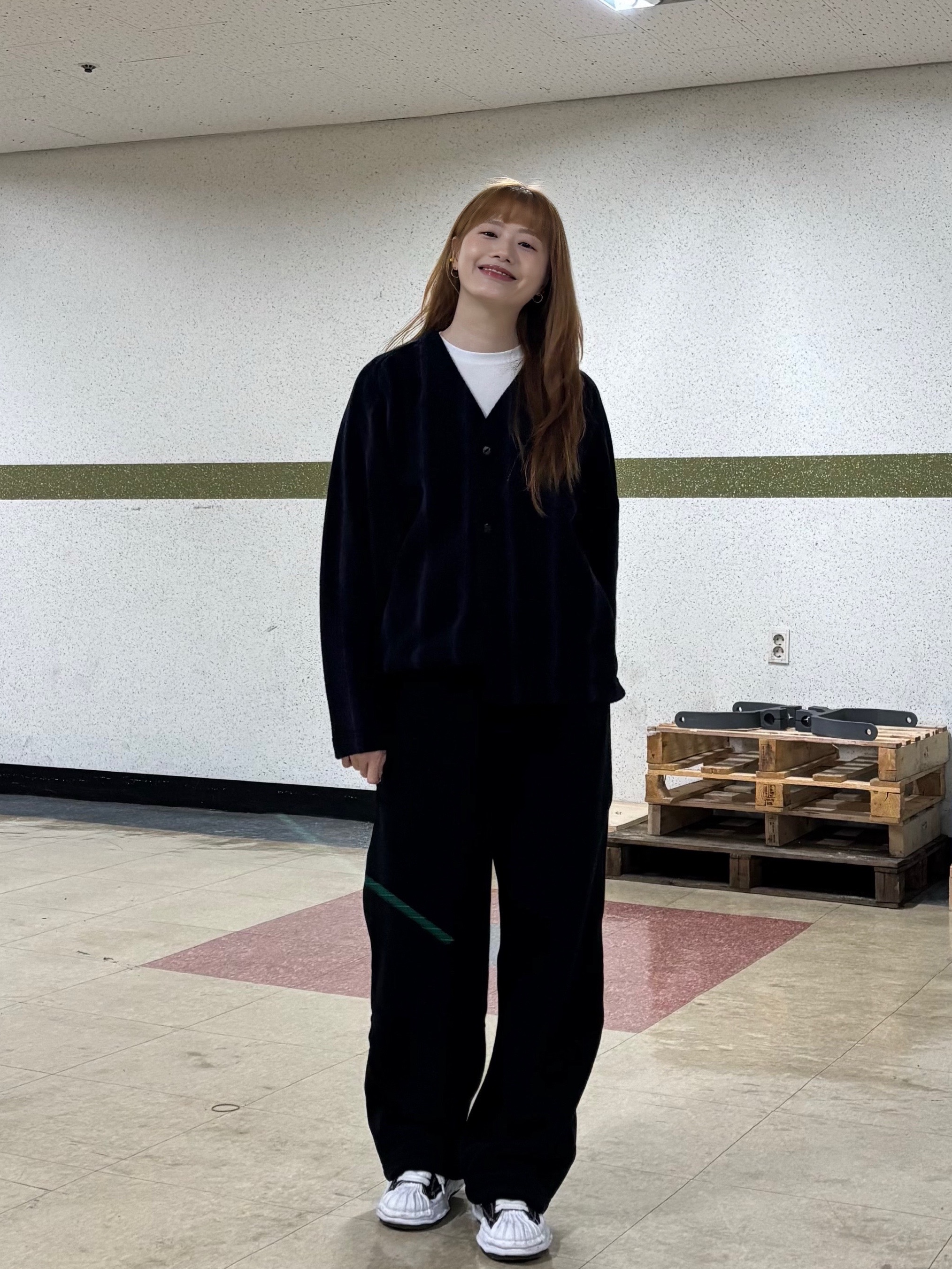 Uniqlo x Needles Fleece Wide Pants Black - KR, Uniqlo x Needles Fleece Oversized Cardigan Black - KR 착용 스타일 - 3