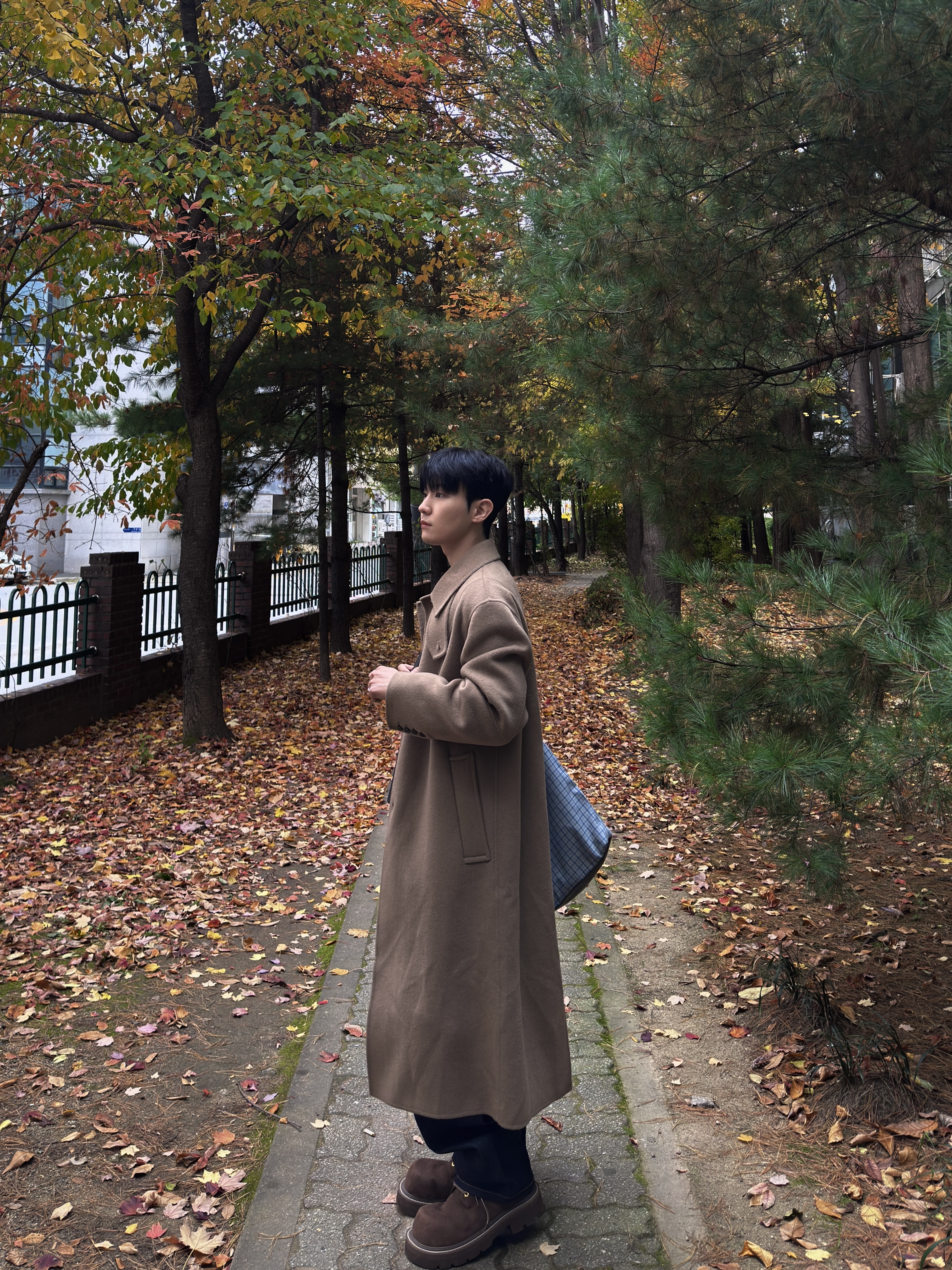 Knitted Cotton Henley Neck Waffle Knit Brown, SOULESURES BOLD BELUGA Espresso Brown 착용 스타일 - 7