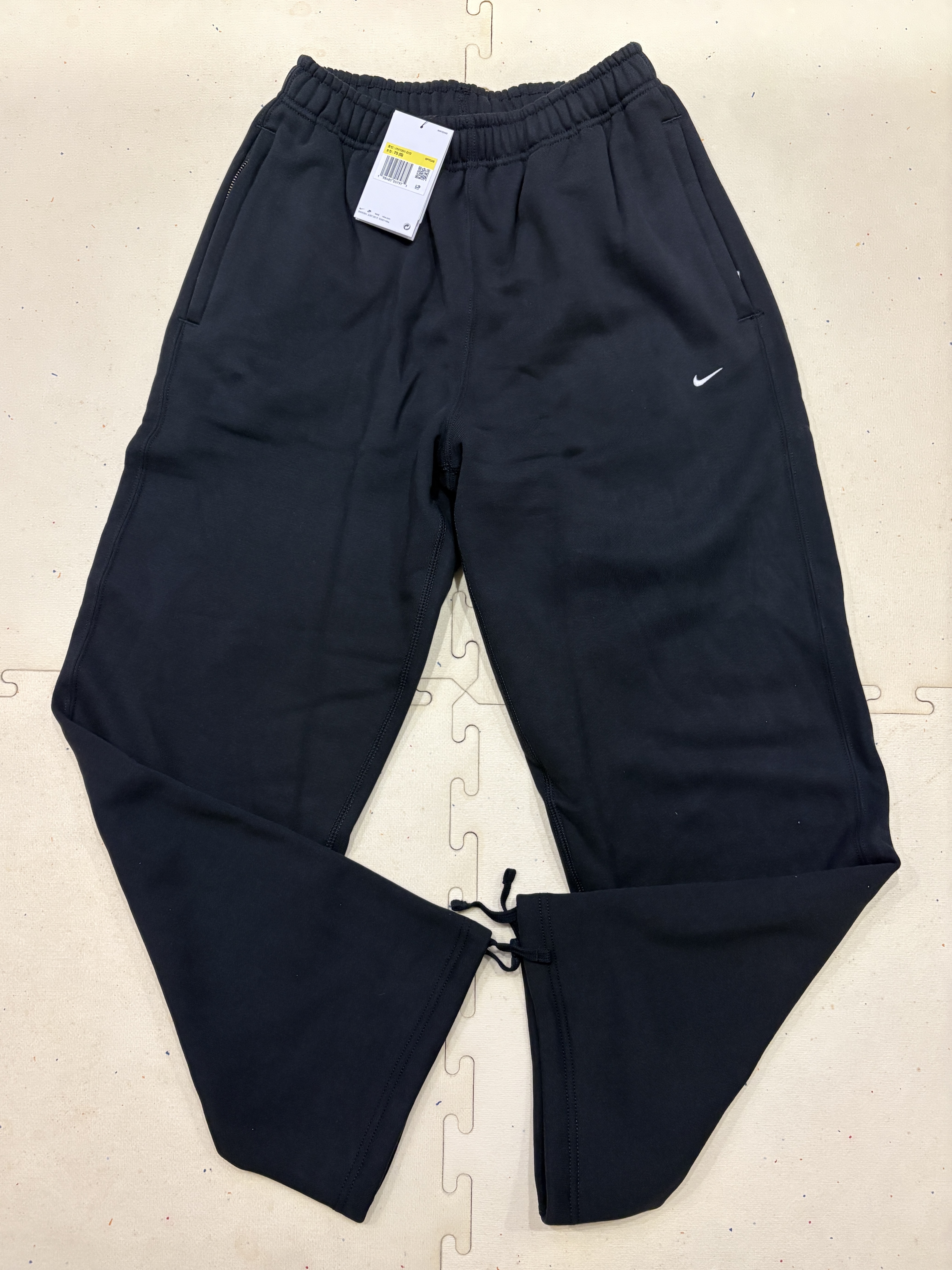 Nike Solo Swoosh Fleece Open Hem Pants Black White - Asia 착용 스타일
