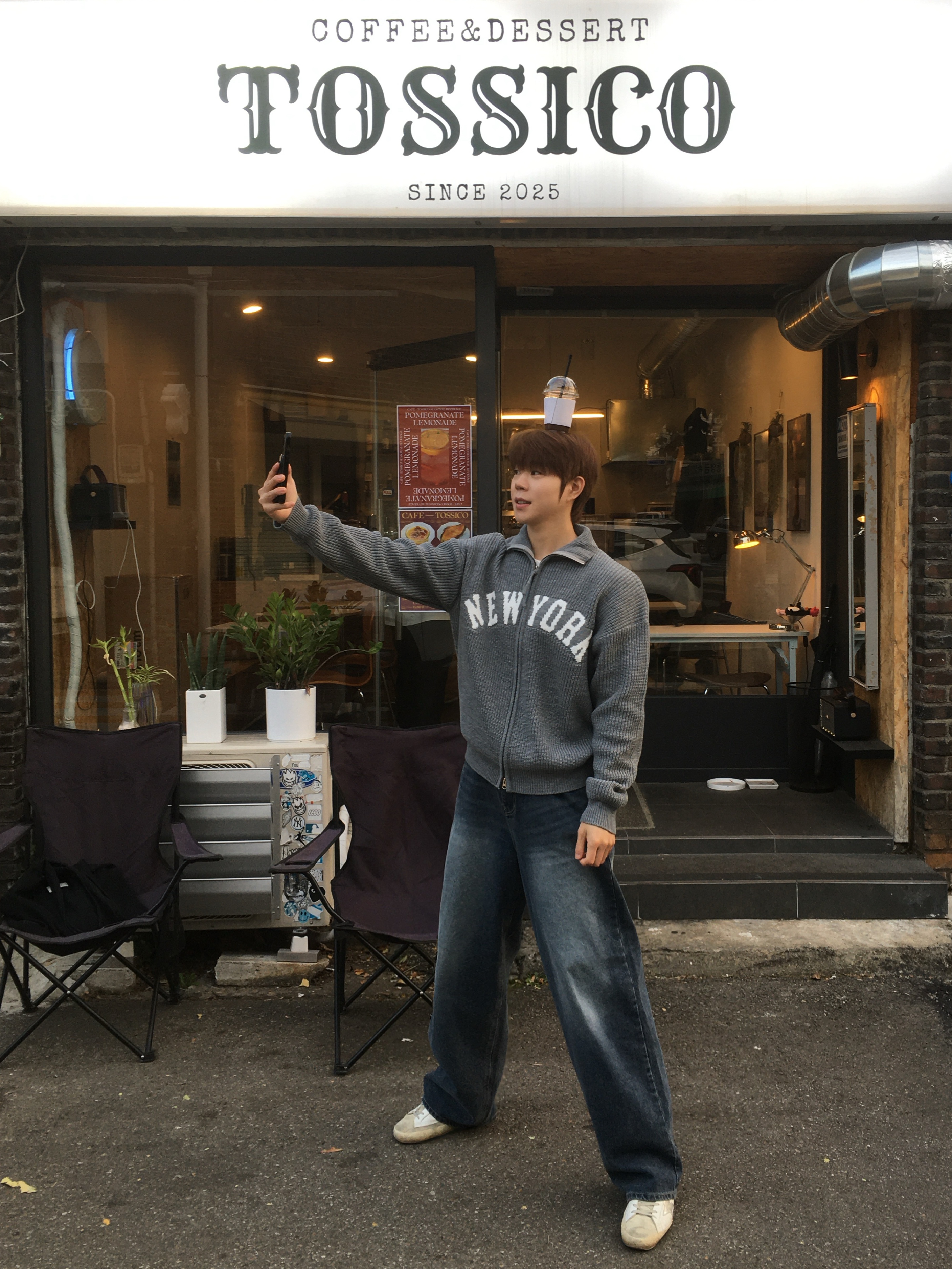 Golden Goose Superstar White Grey Silver Green Heel Tab Sneakers 착용 스타일