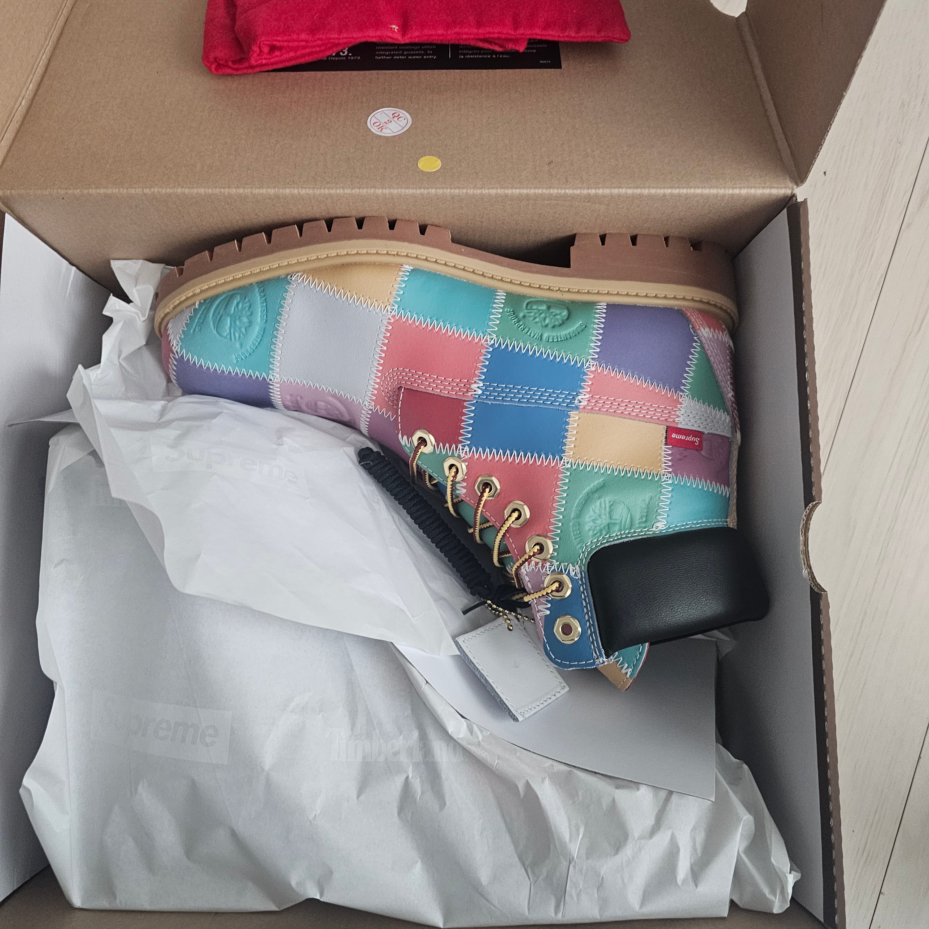 Timberland x Supreme Patchwork 6 Inch Premium Waterproof Boot Multicolor - 25FW - Medium 착용 스타일 - 1