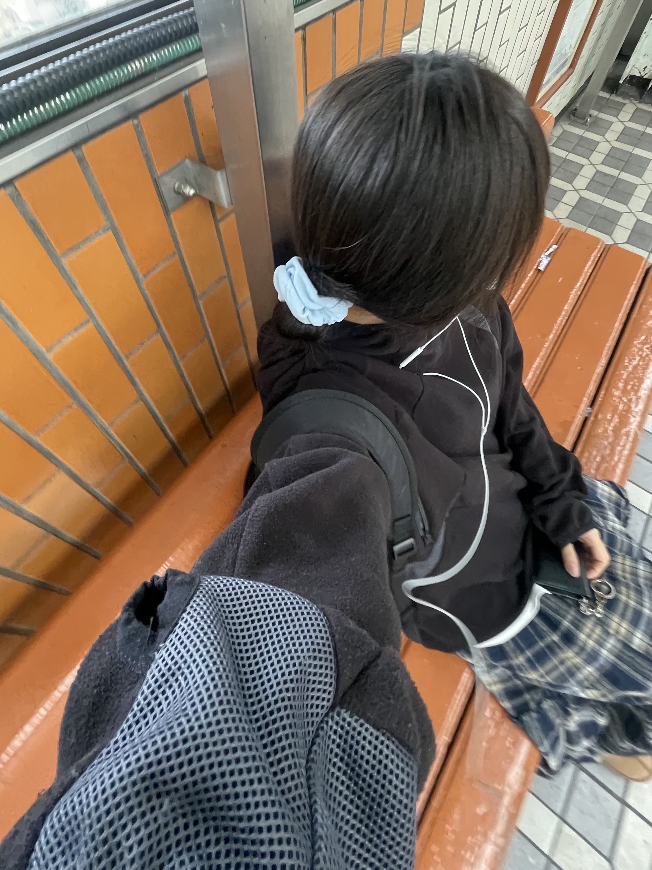 Kiyoi Fleece Hoodie Black, Sansan Gear Backpack Black - 23FW 착용 스타일