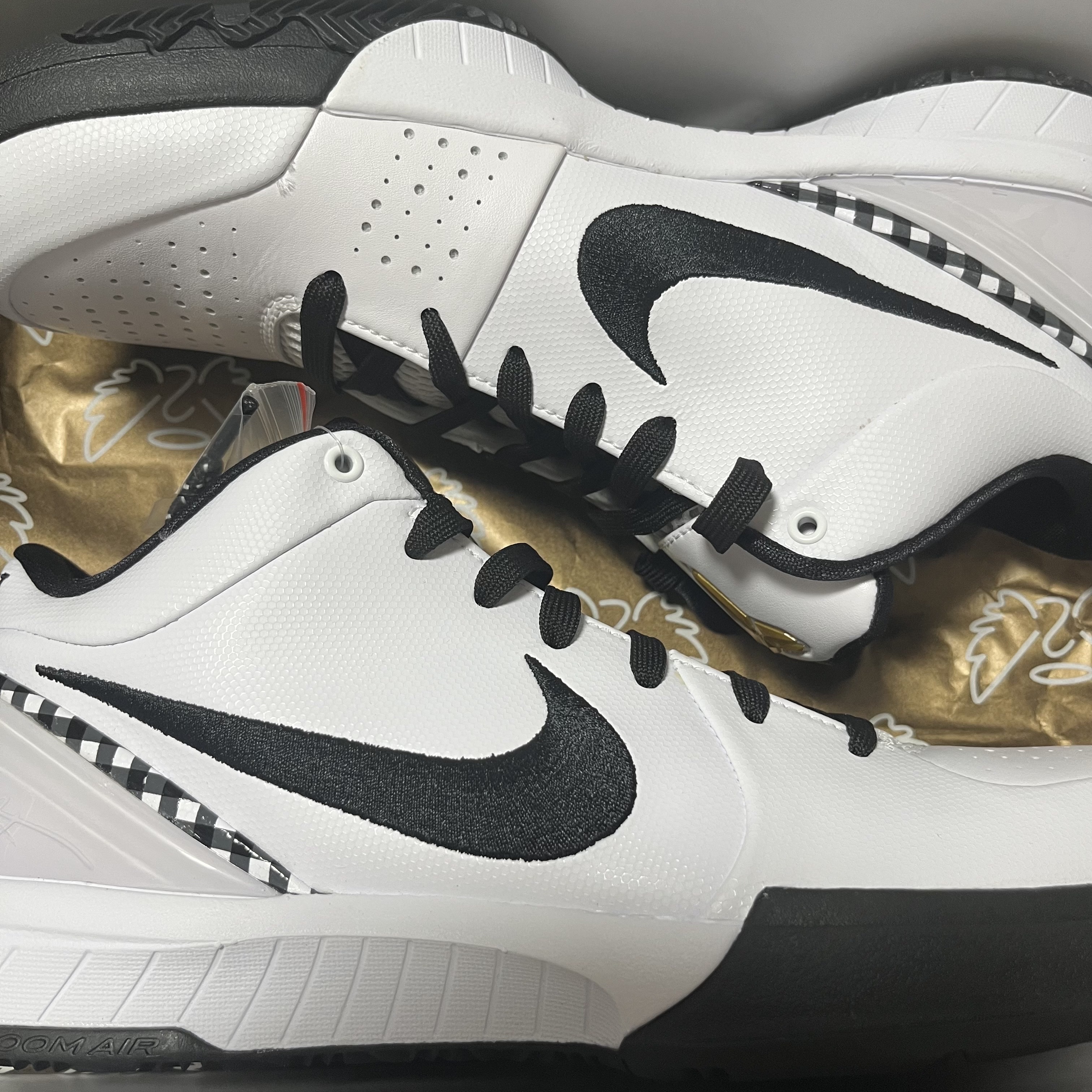 Nike Kobe 4 Protro Mambacita Gigi 착용 스타일