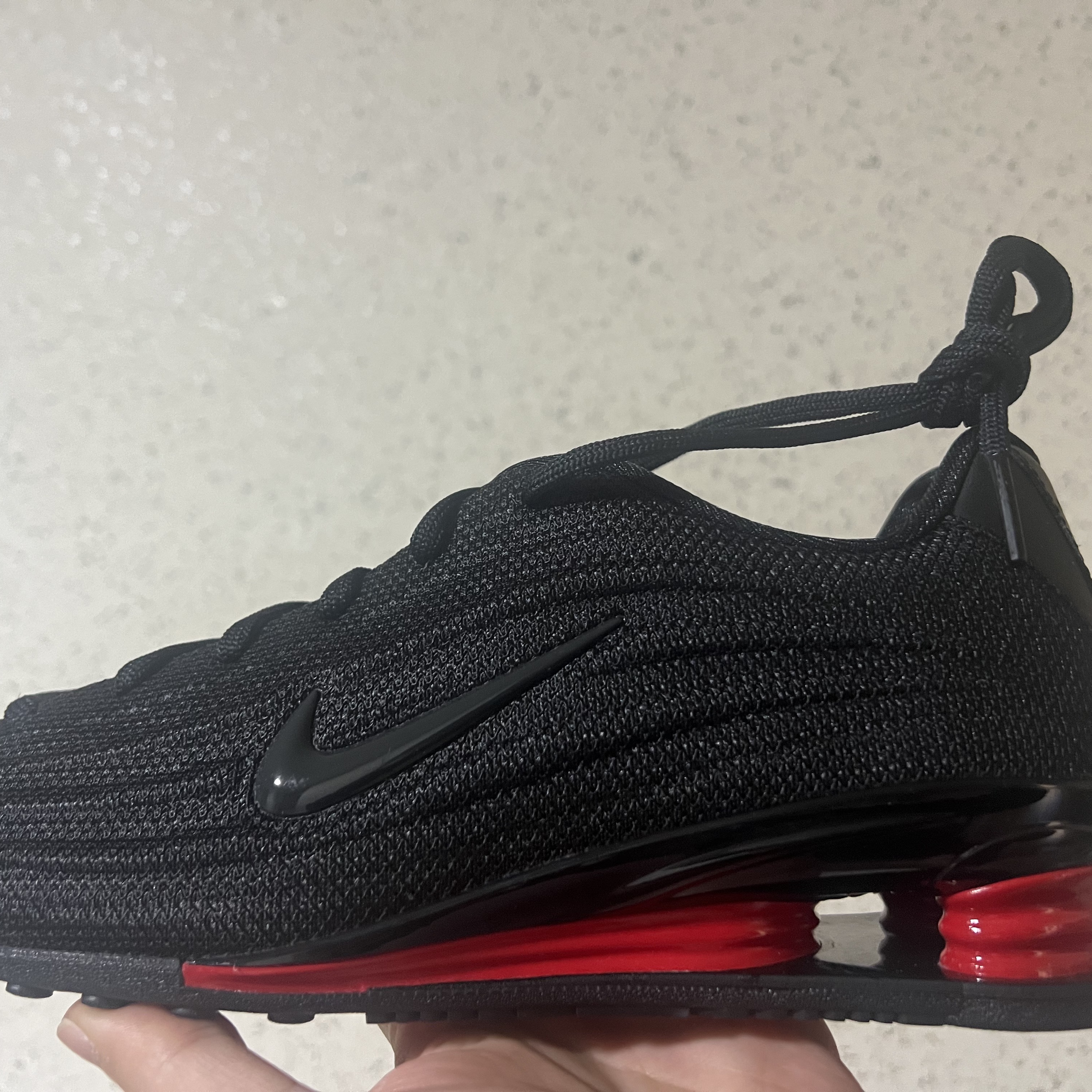 (W) Nike Shox Z Black University Red 착용 스타일 - 1