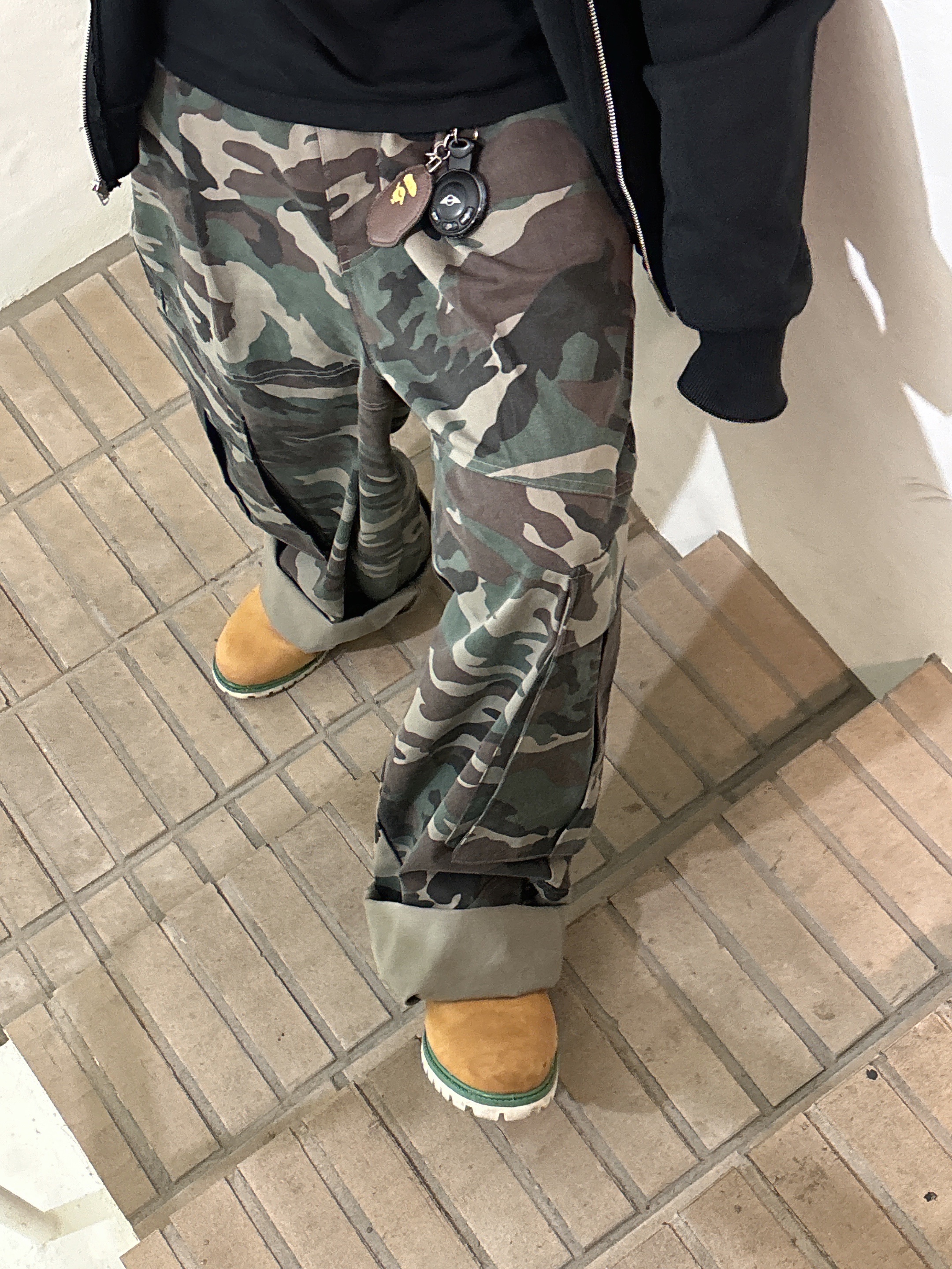 KASINA x Timberland 6 In Premium Vibram GTX Wheat, Stussy x Born X Raised Logo Zip Hoodie Black 착용 스타일 - 4